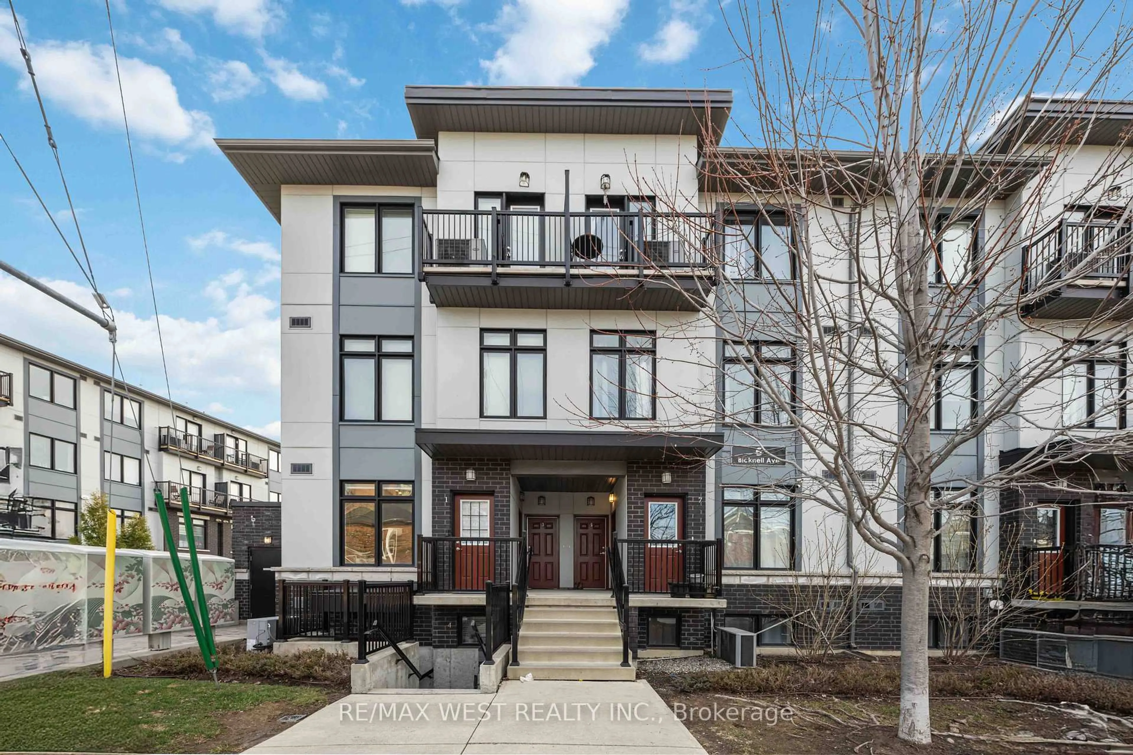Home with brick exterior material, unknown for 6 Bicknell Ave #1, Toronto Ontario M6M 0B4