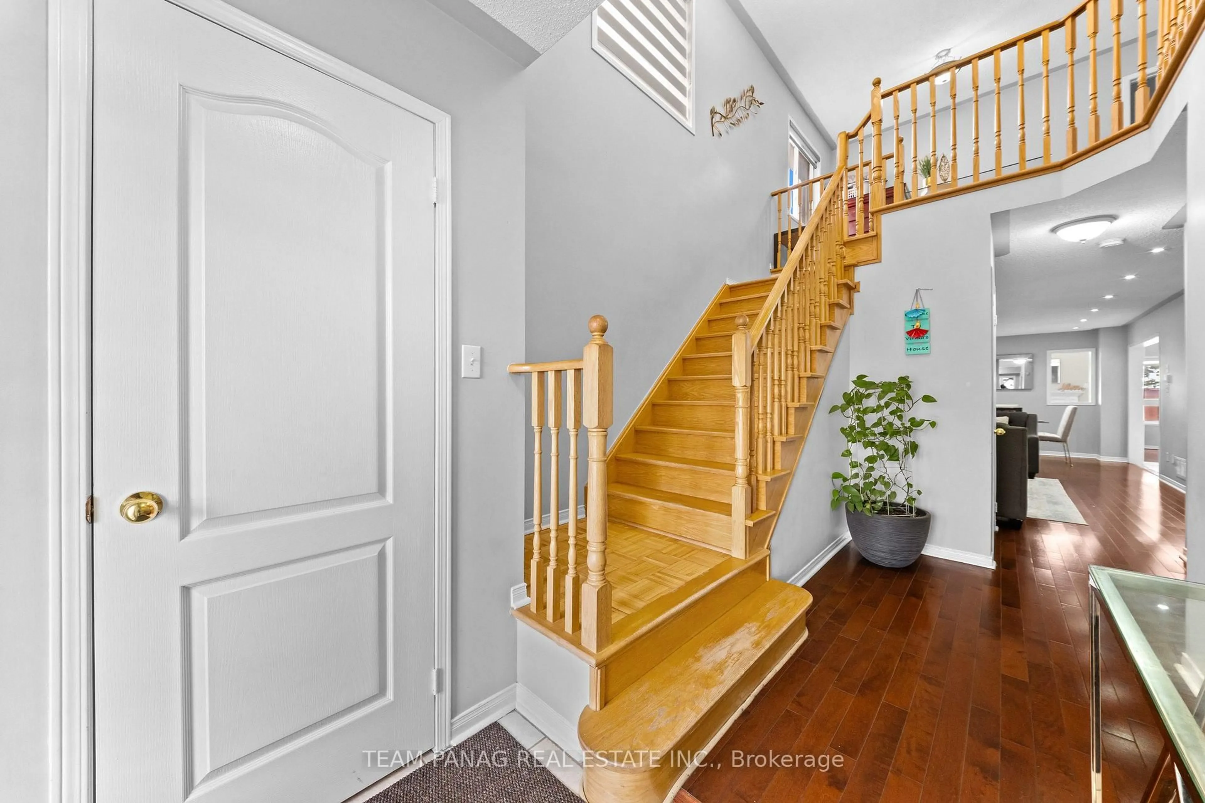 Unknown for 48 Sweet Clover Cres, Brampton Ontario L6R 2Z9