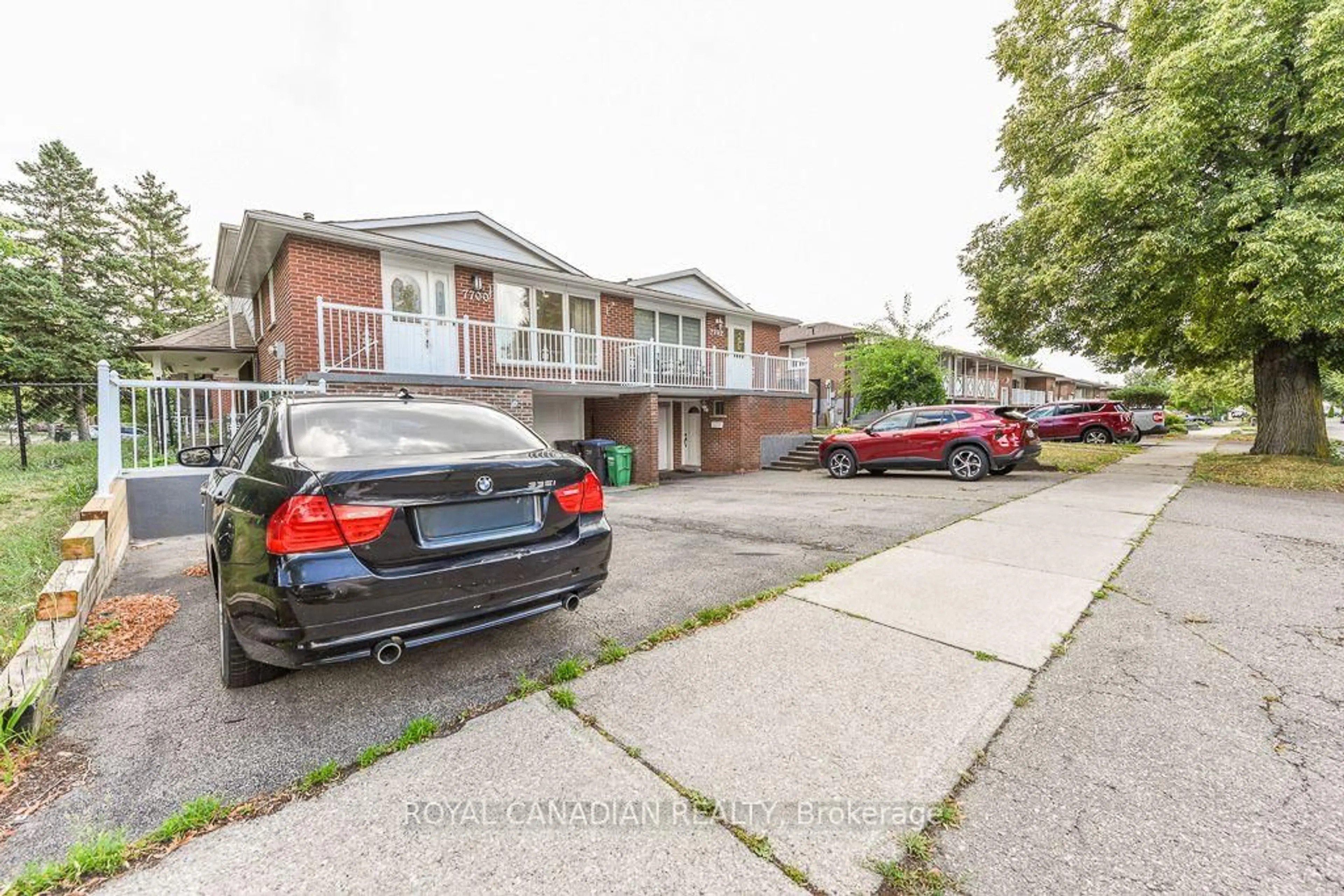 Unknown for 7700 Kittridge Dr, Mississauga Ontario L4T 3J6