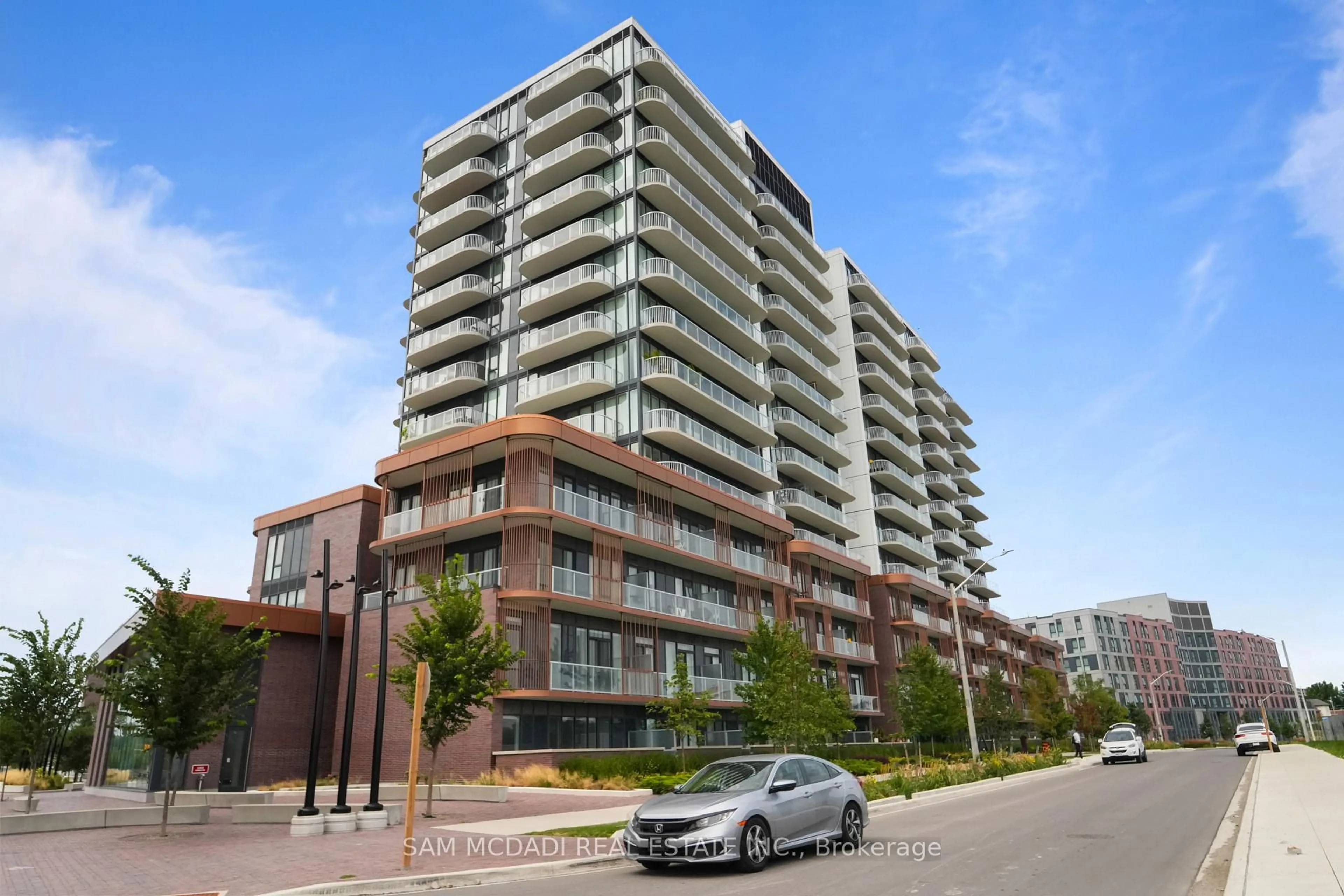 Unknown for 220 Missinnihe Way #304, Mississauga Ontario L5H 0A9