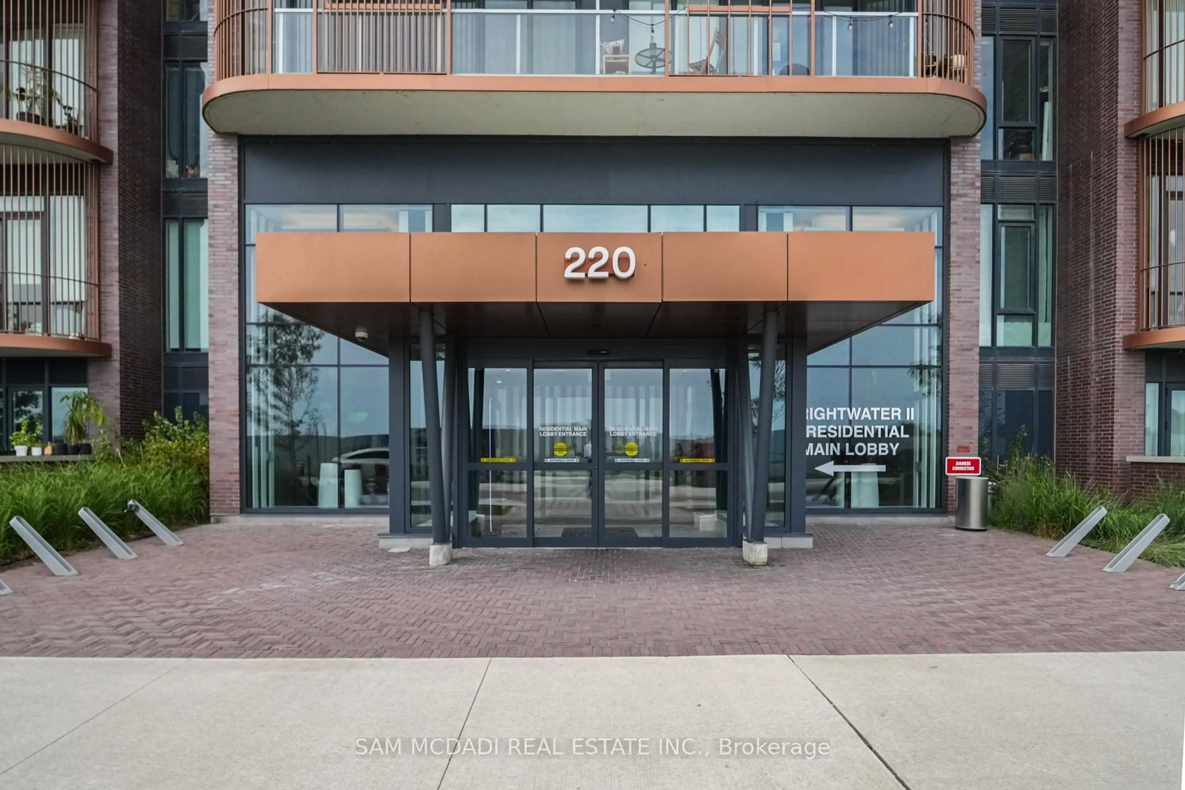 Indoor foyer for 220 Missinnihe Way #304, Mississauga Ontario L5H 0A9