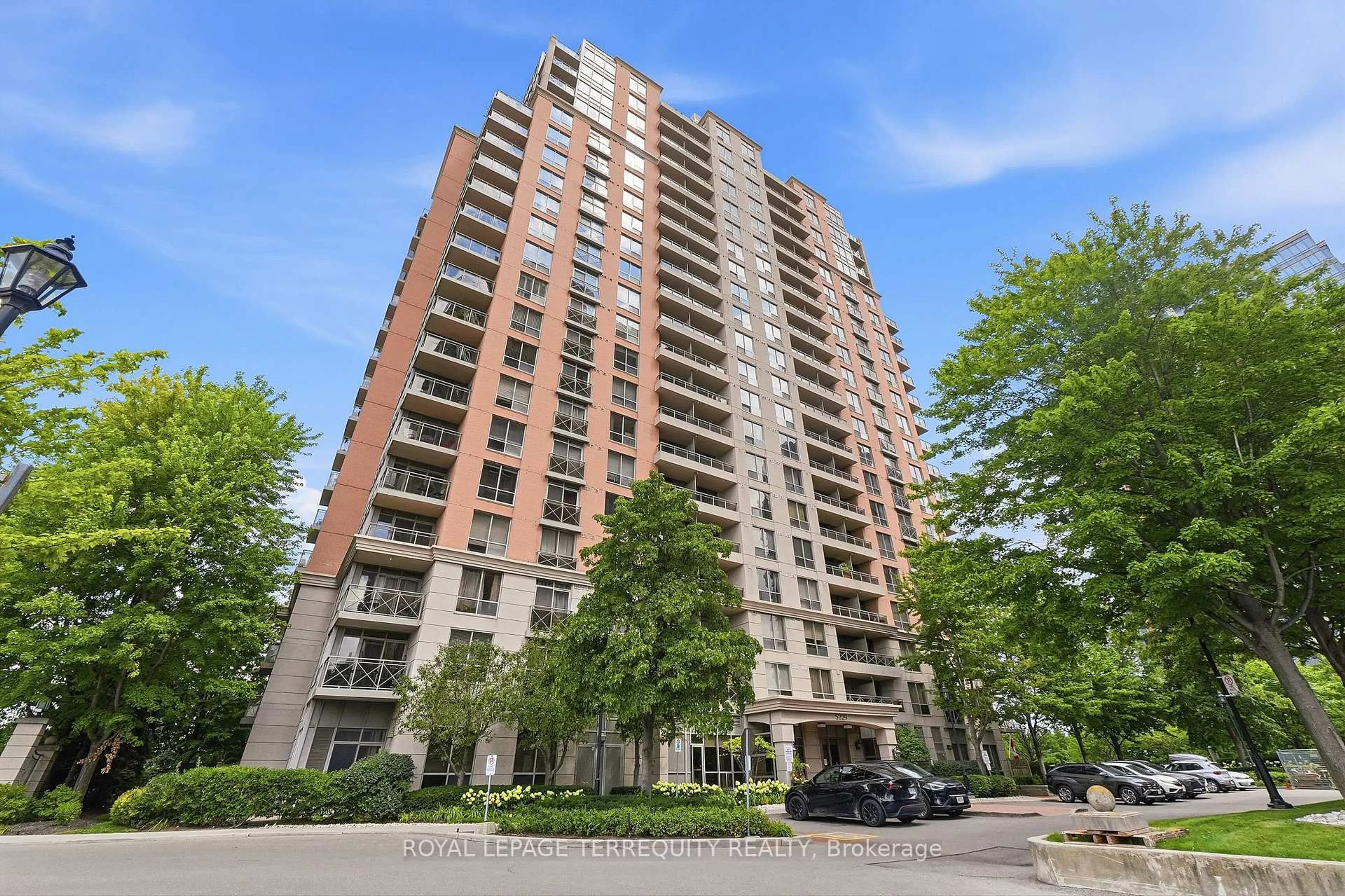 Unknown for 5229 Dundas St #405, Toronto Ontario M9B 6L9