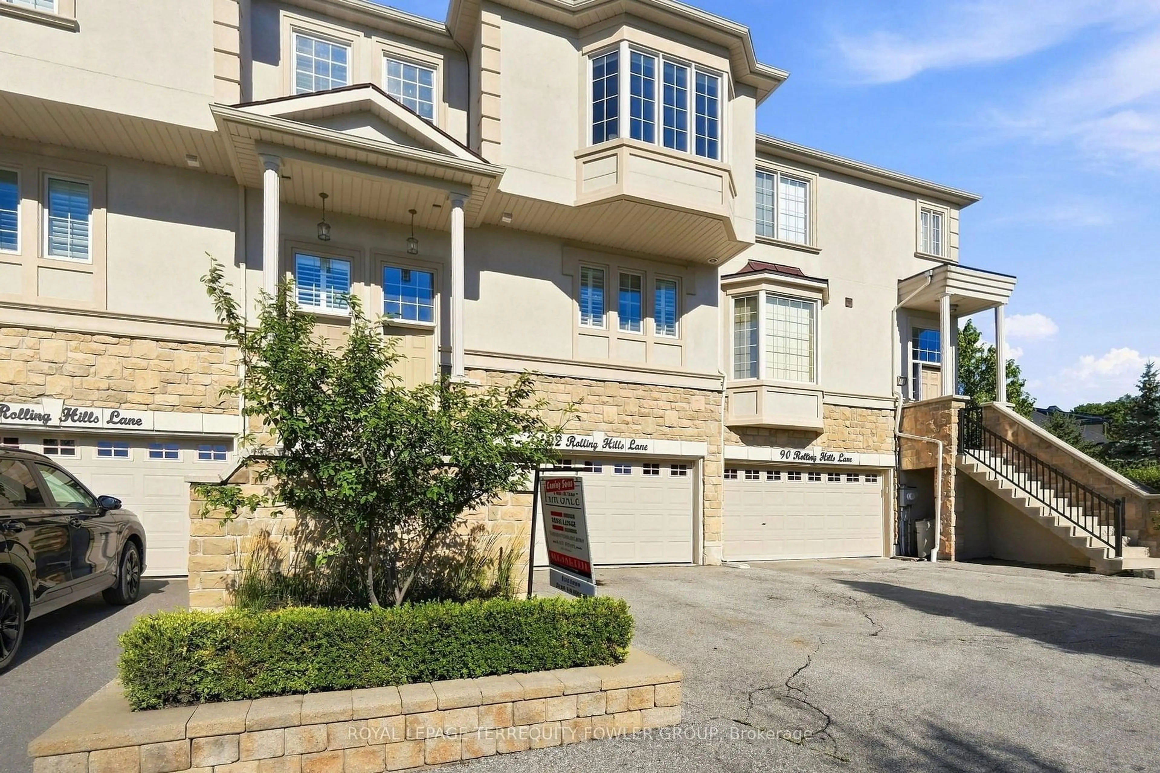 Unknown for 92 Rolling Hills Lane, Caledon Ontario L7E 4E1