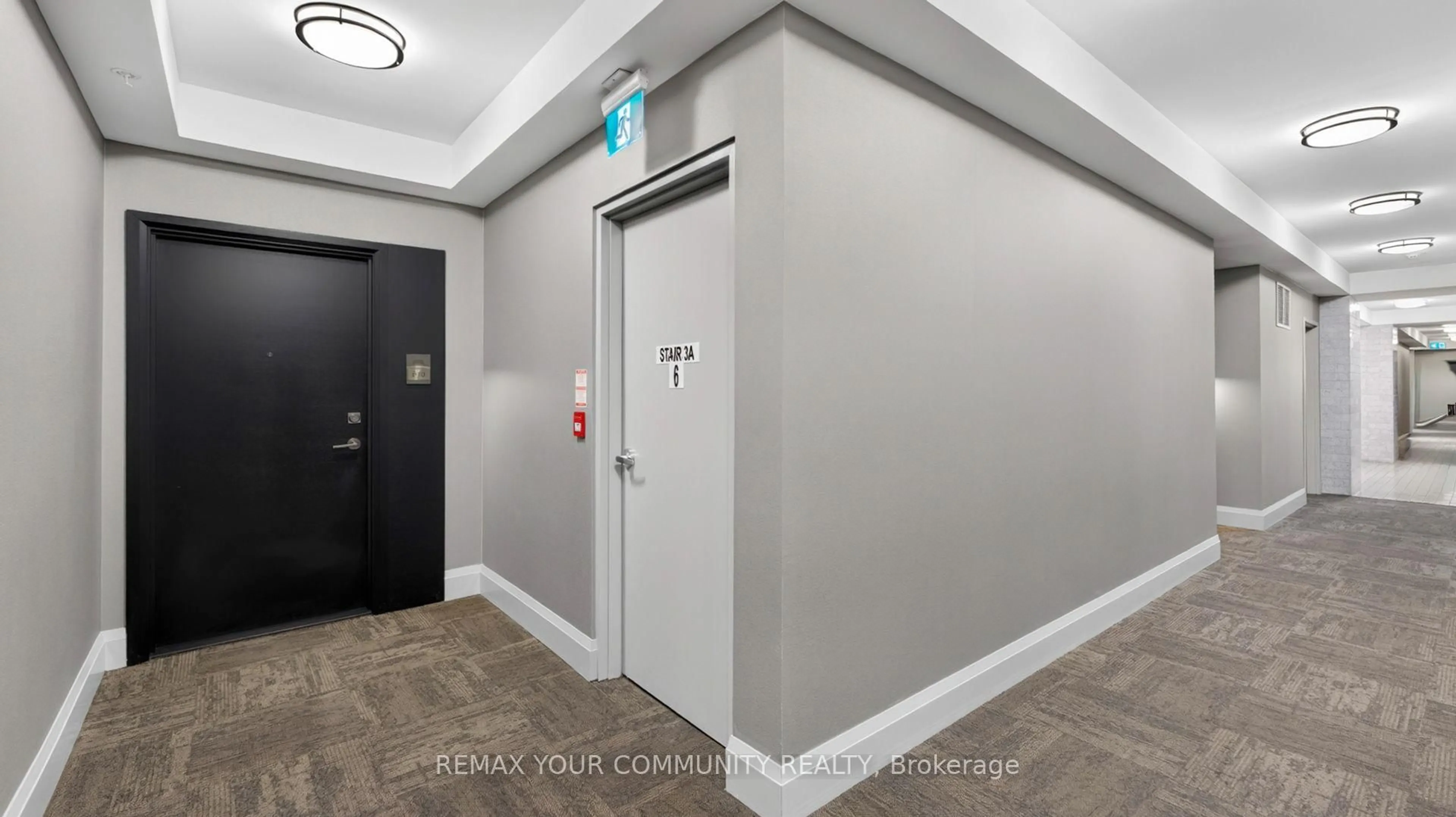 Indoor entryway for 55 Yorkland Blvd #610, Brampton Ontario L6P 4K9