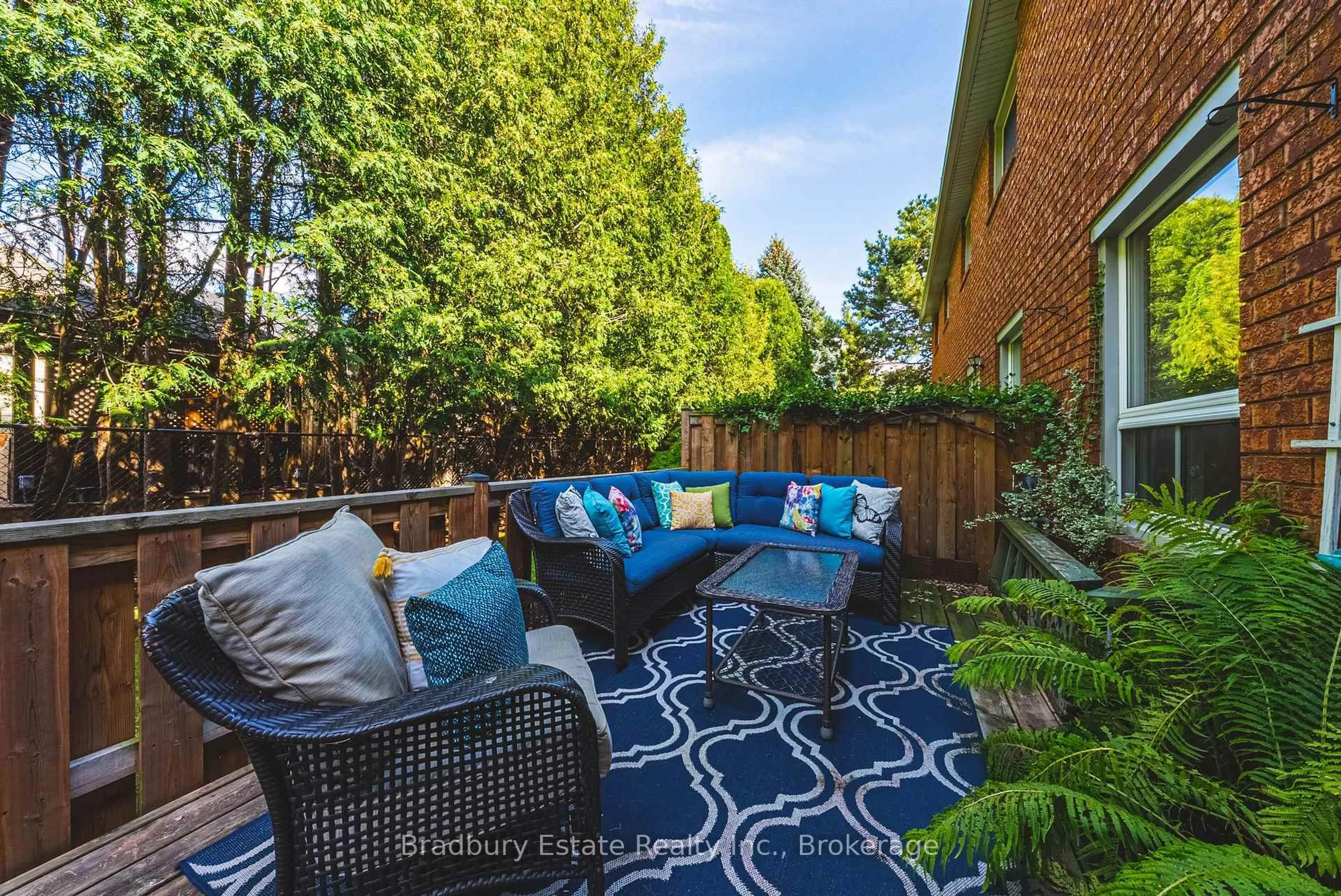 Patio, street for 1205 Lambs Crt #26, Burlington Ontario L7S 2G6
