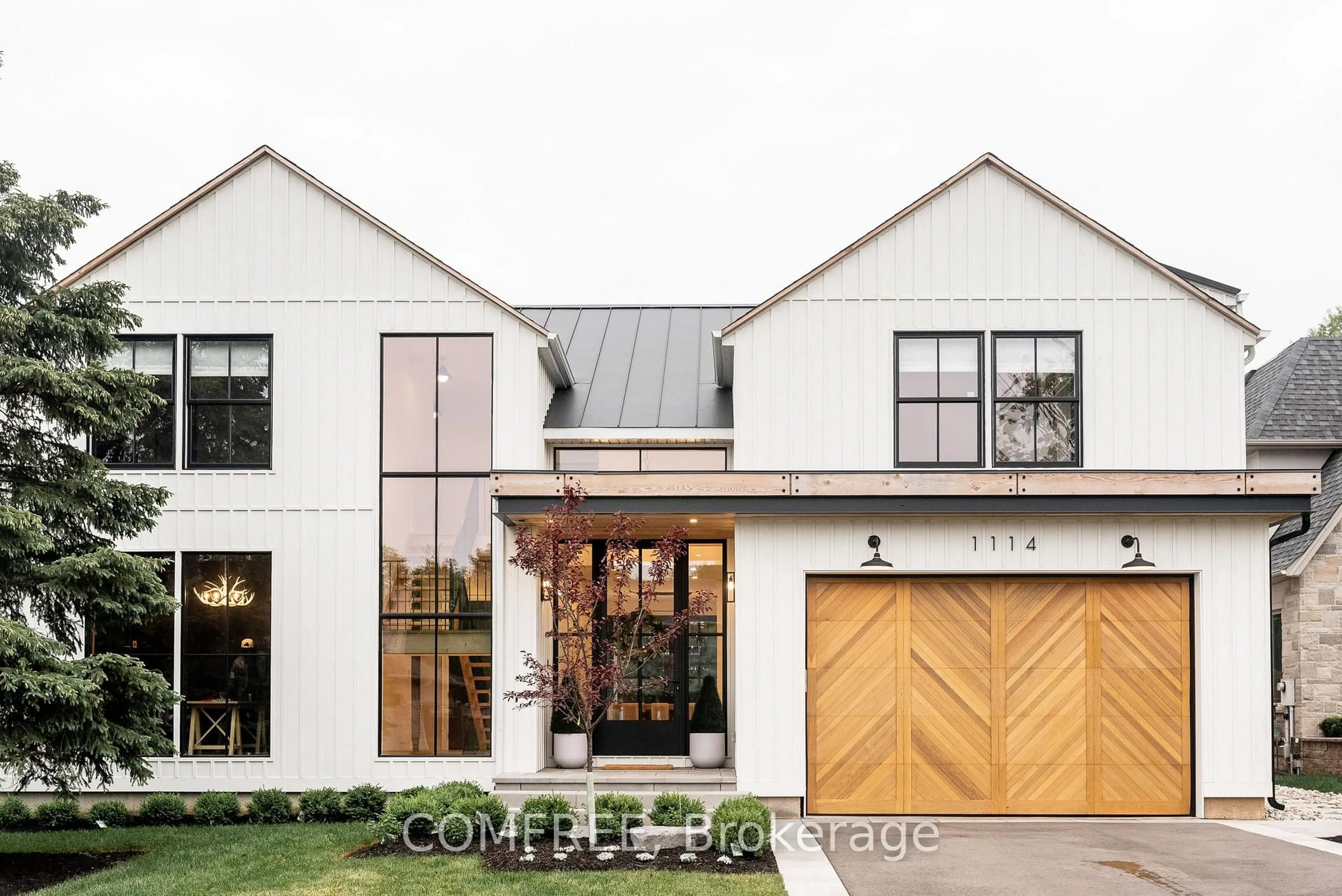 Home with brick exterior material, street for 1114 TRUMAN Ave, Oakville Ontario L6H 1Y8