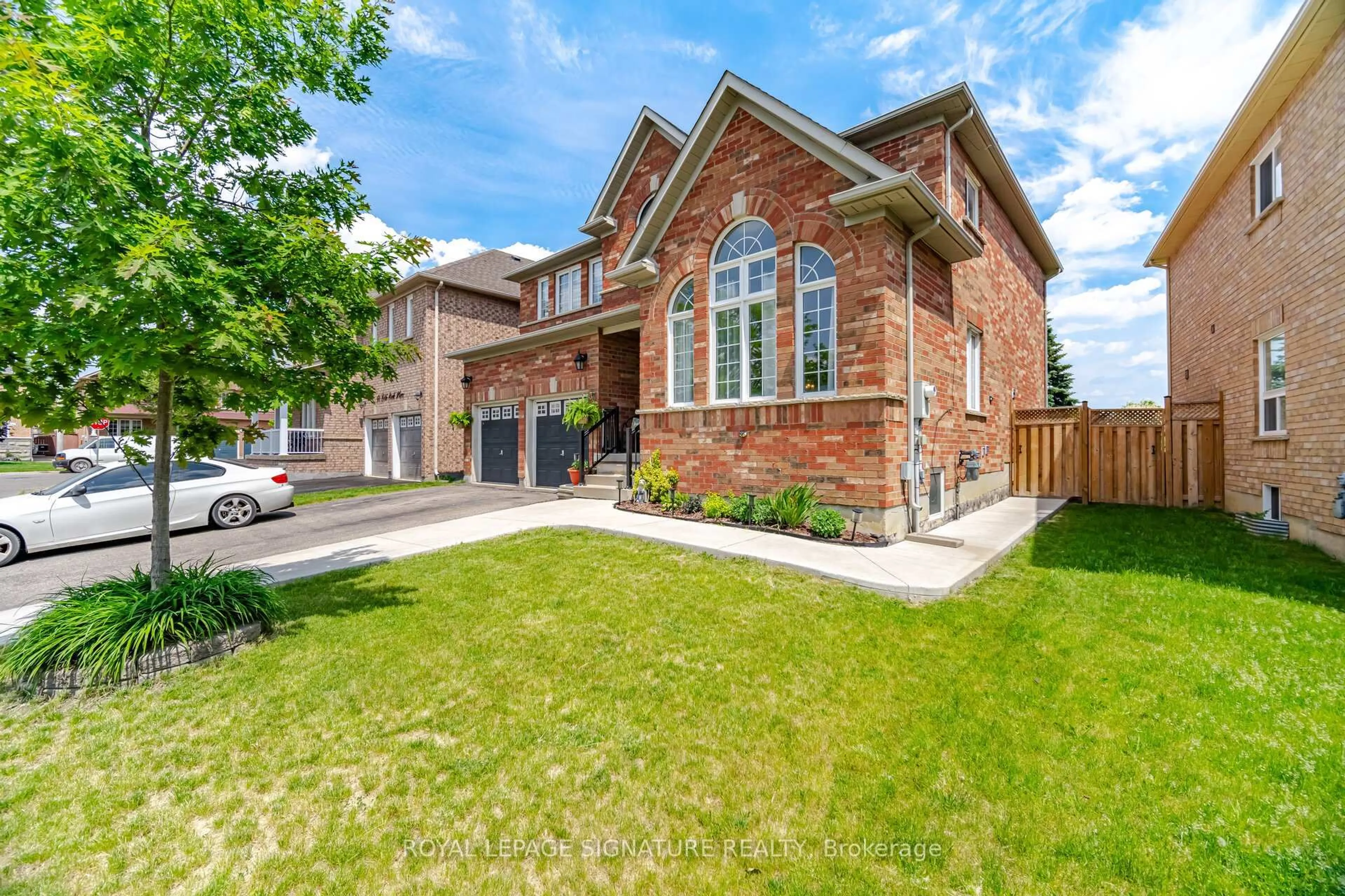 Home with brick exterior material, street for 34 Nina Pl, Brampton Ontario L7A 2E1
