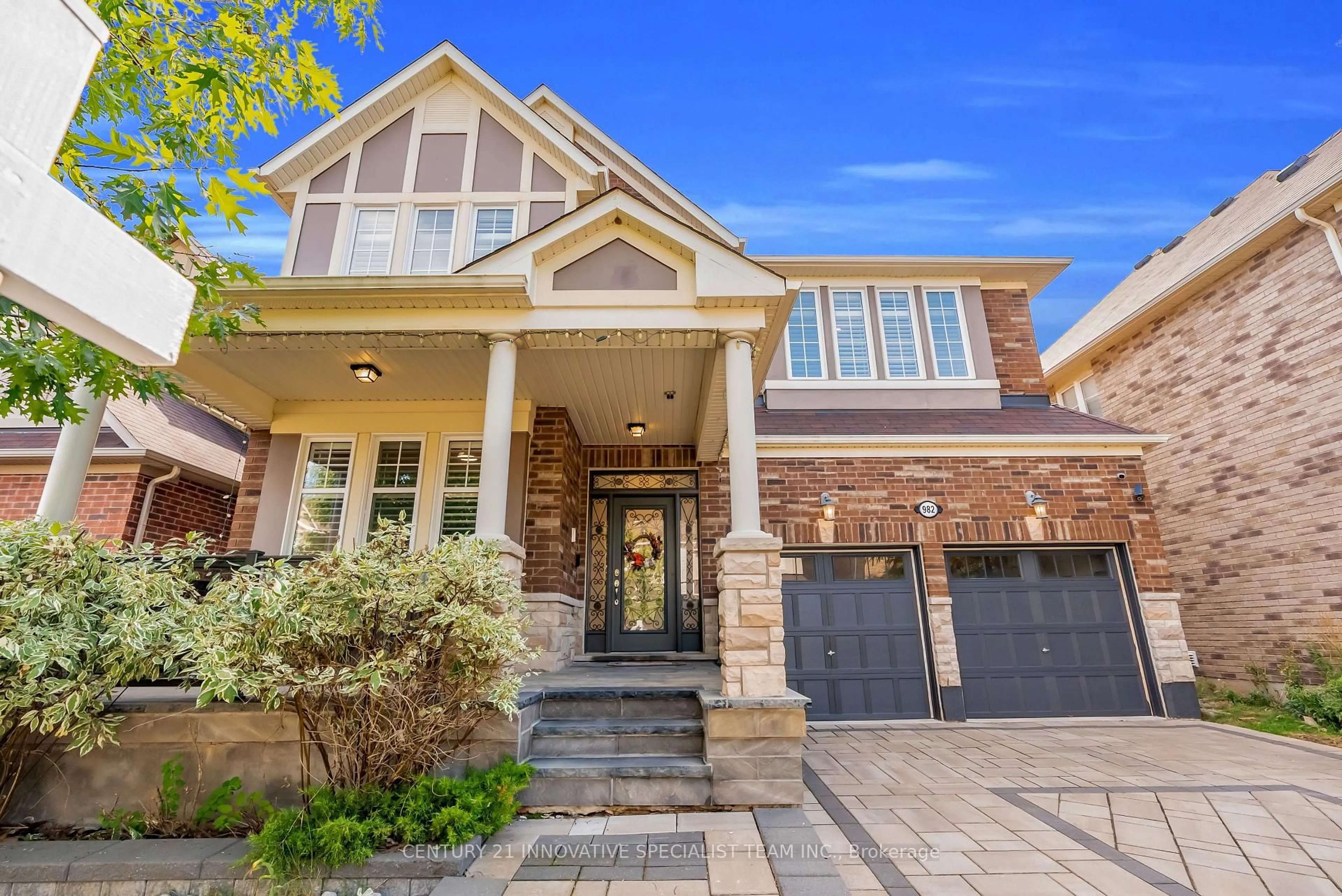 Home with brick exterior material, street for 982 Syndenham Lane, Milton Ontario L9T 8K1