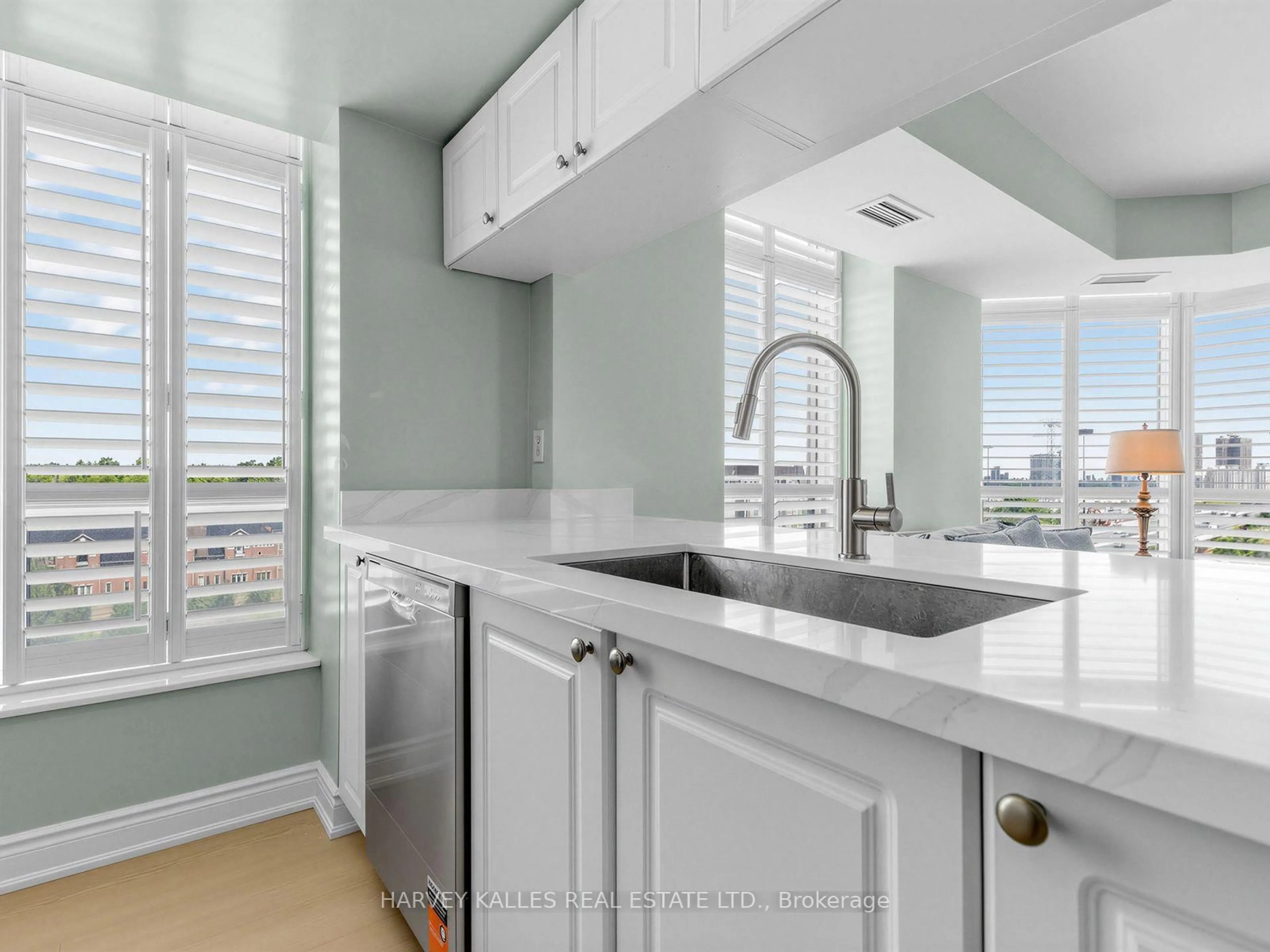 Open concept kitchen, ceramic/tile floor for 190 Manitoba St #904, Toronto Ontario M8Y 3Y8