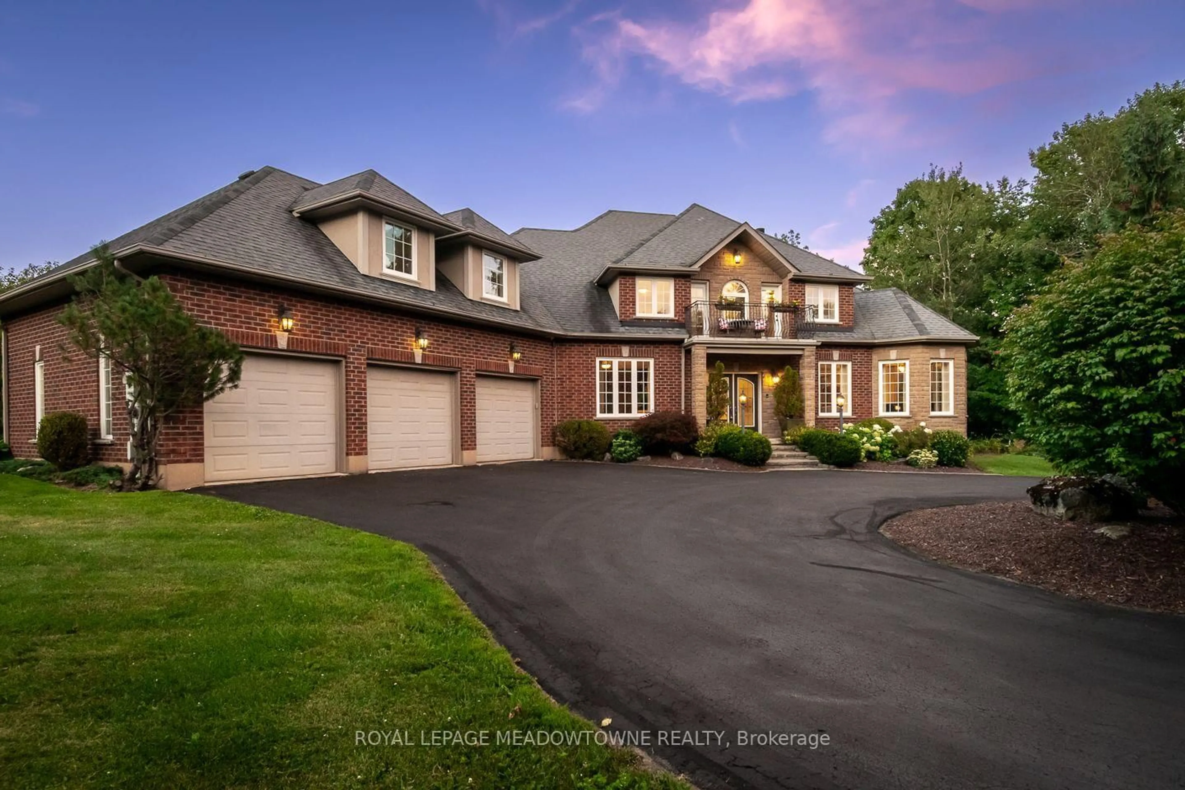 Home with brick exterior material, street for 4215 Ennisclare Dr, Milton Ontario N0B 2K0
