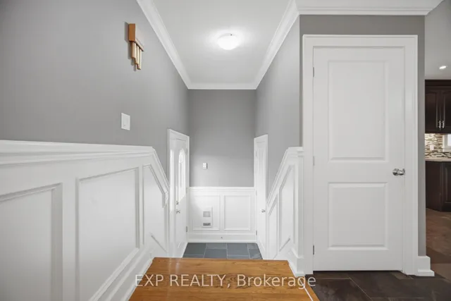 106 Hanson Rd, Mississauga 4