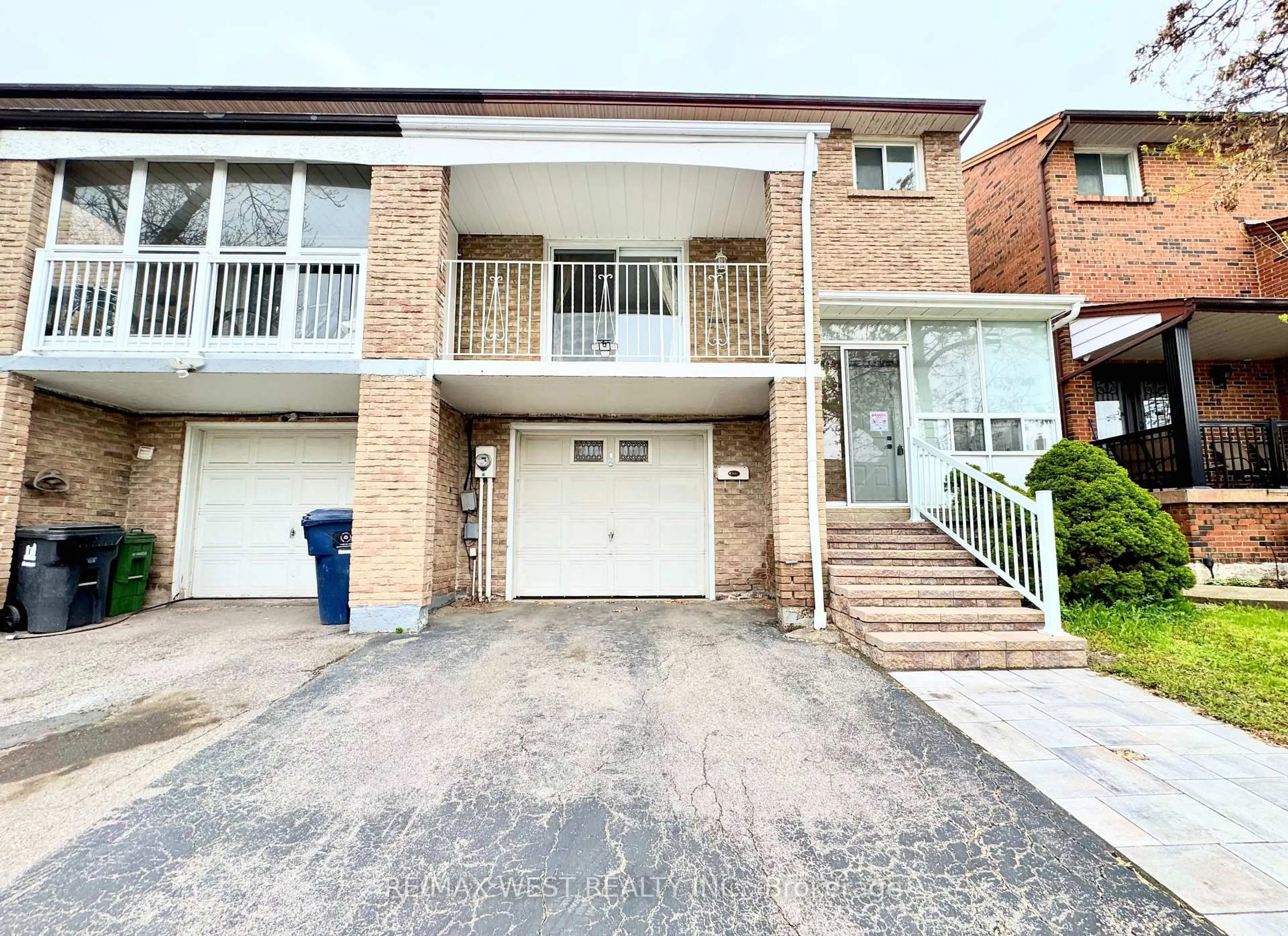 Unknown for 26 Brownridge Cres, Toronto Ontario M9V 4M5