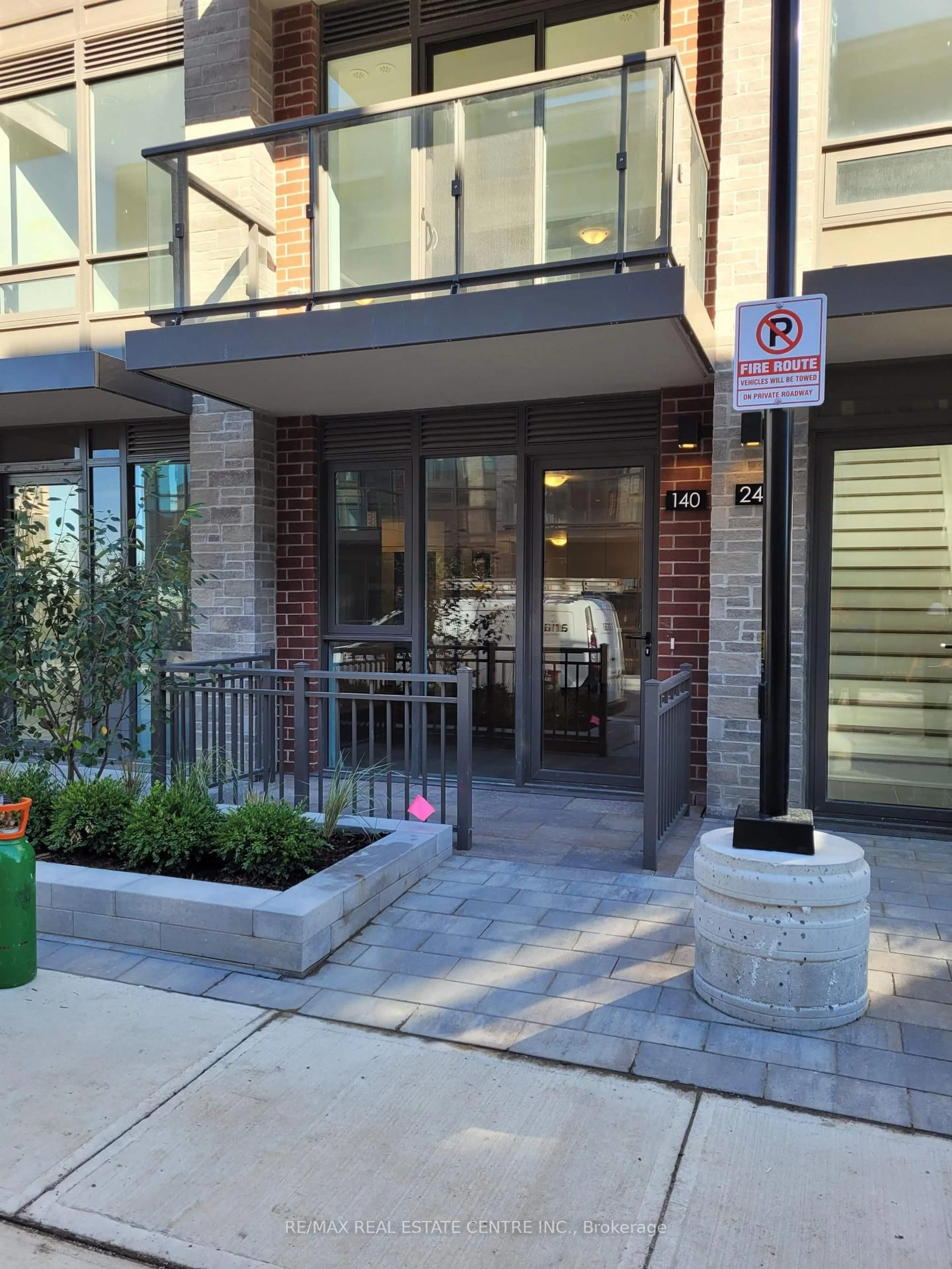 Unknown for 75 Attmar Dr #140, Brampton Ontario L6P 0Y6