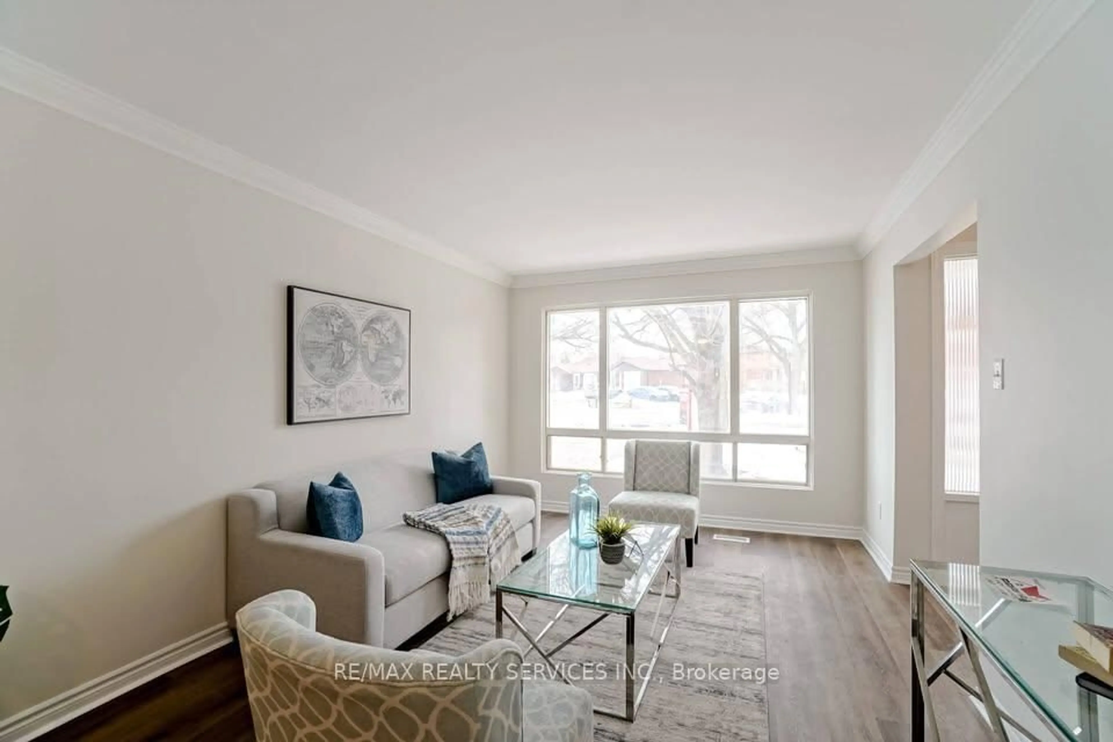 Living room with furniture, unknown for 70 Montjoy Cres, Brampton Ontario L6S 3E7