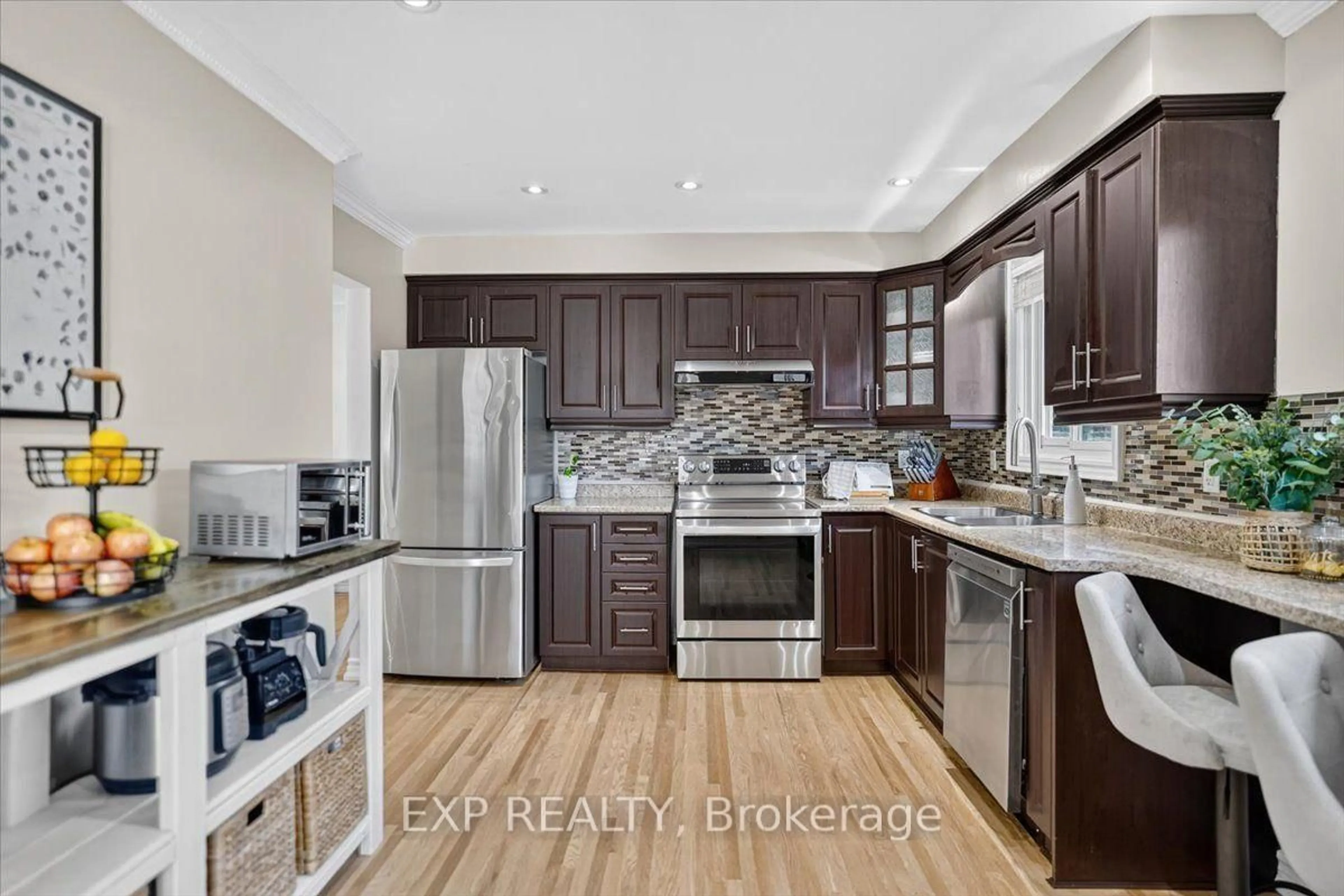 Open concept kitchen, ceramic/tile floor for 39 Prouse Dr, Brampton Ontario L6V 3A3
