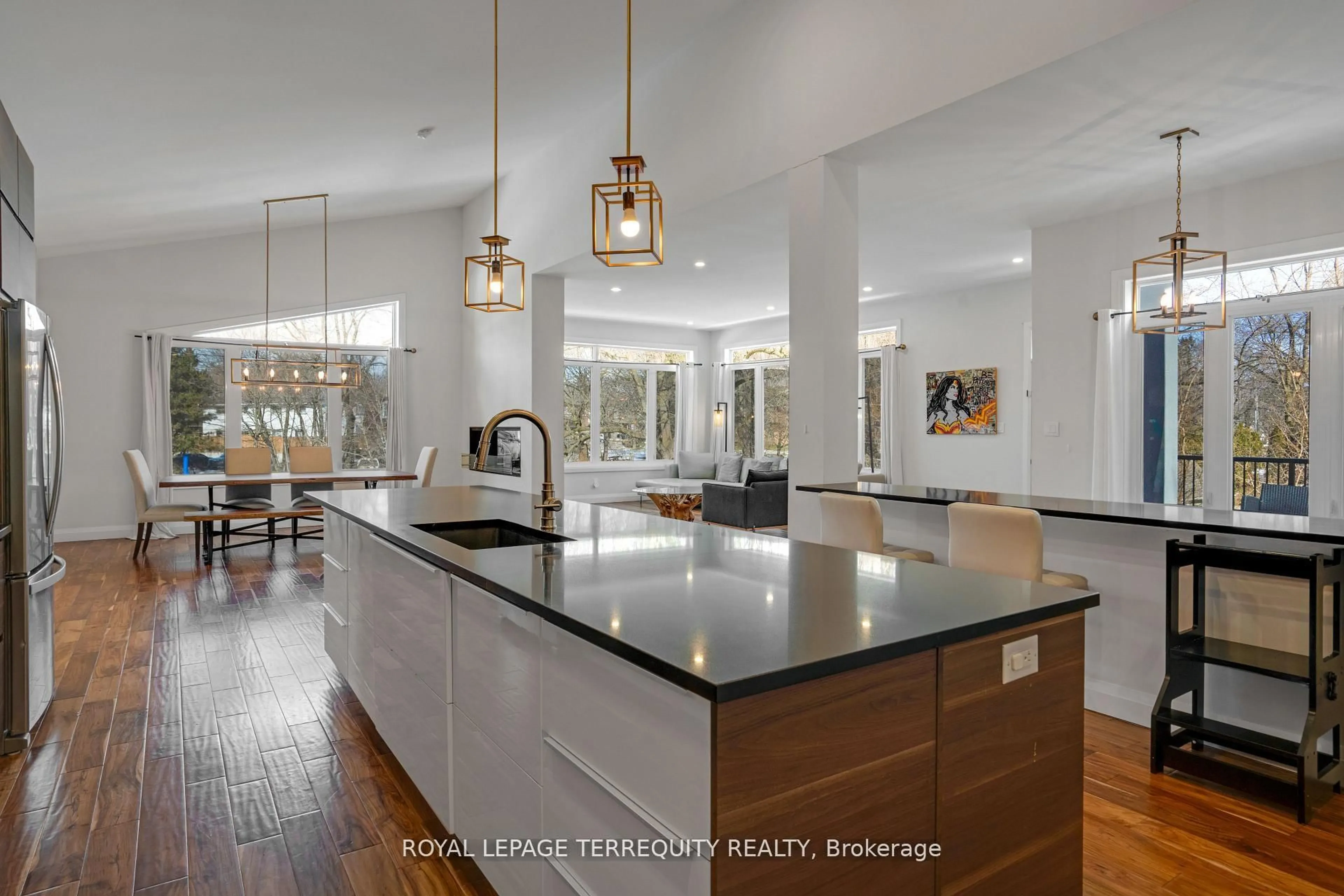 Open concept kitchen, ceramic/tile floor for 716 North Shore Blvd, Burlington Ontario L7T 1X6
