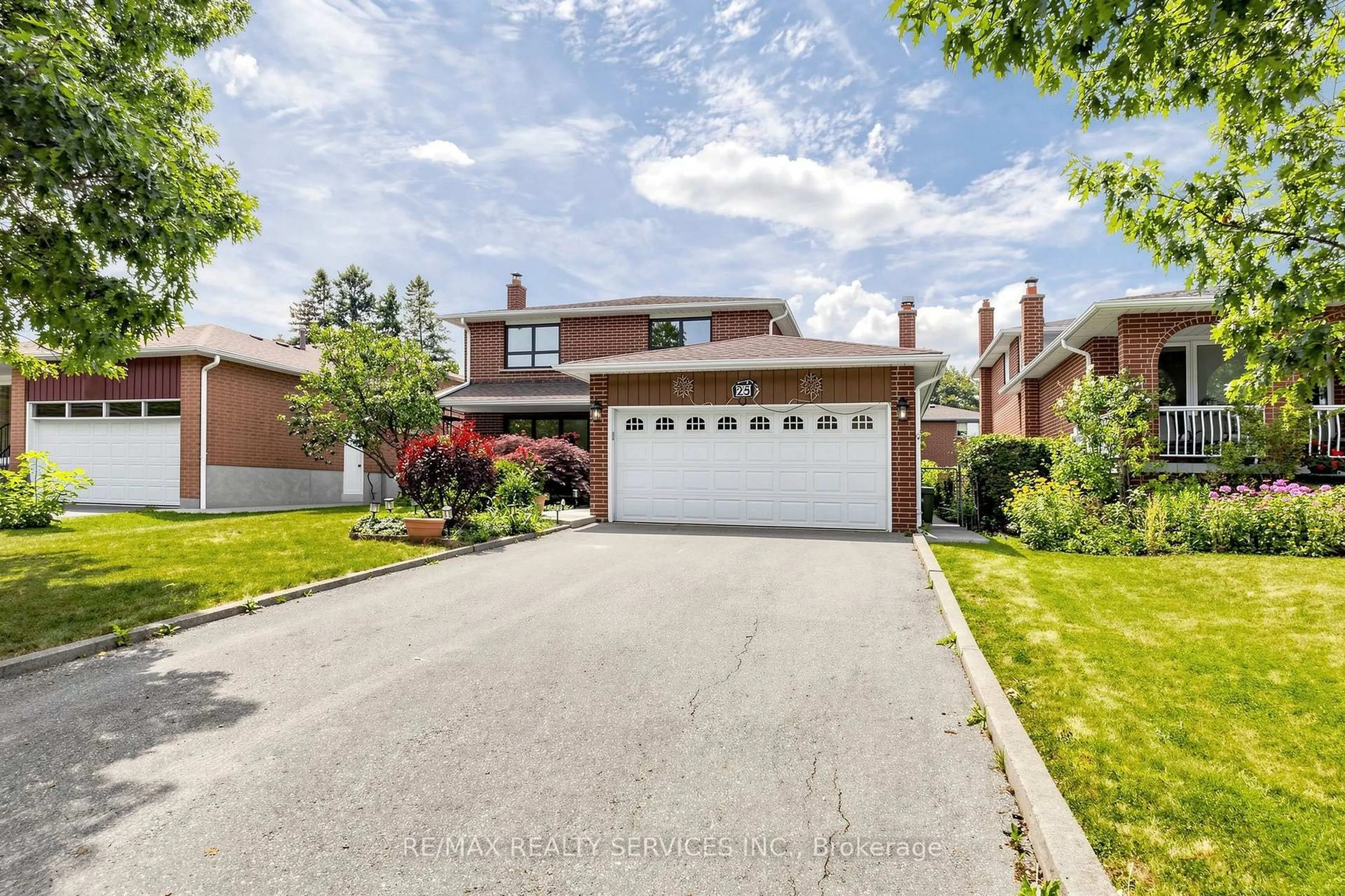 Home with brick exterior material, street for 25 Malcolm Cres, Brampton Ontario L6S 3C7