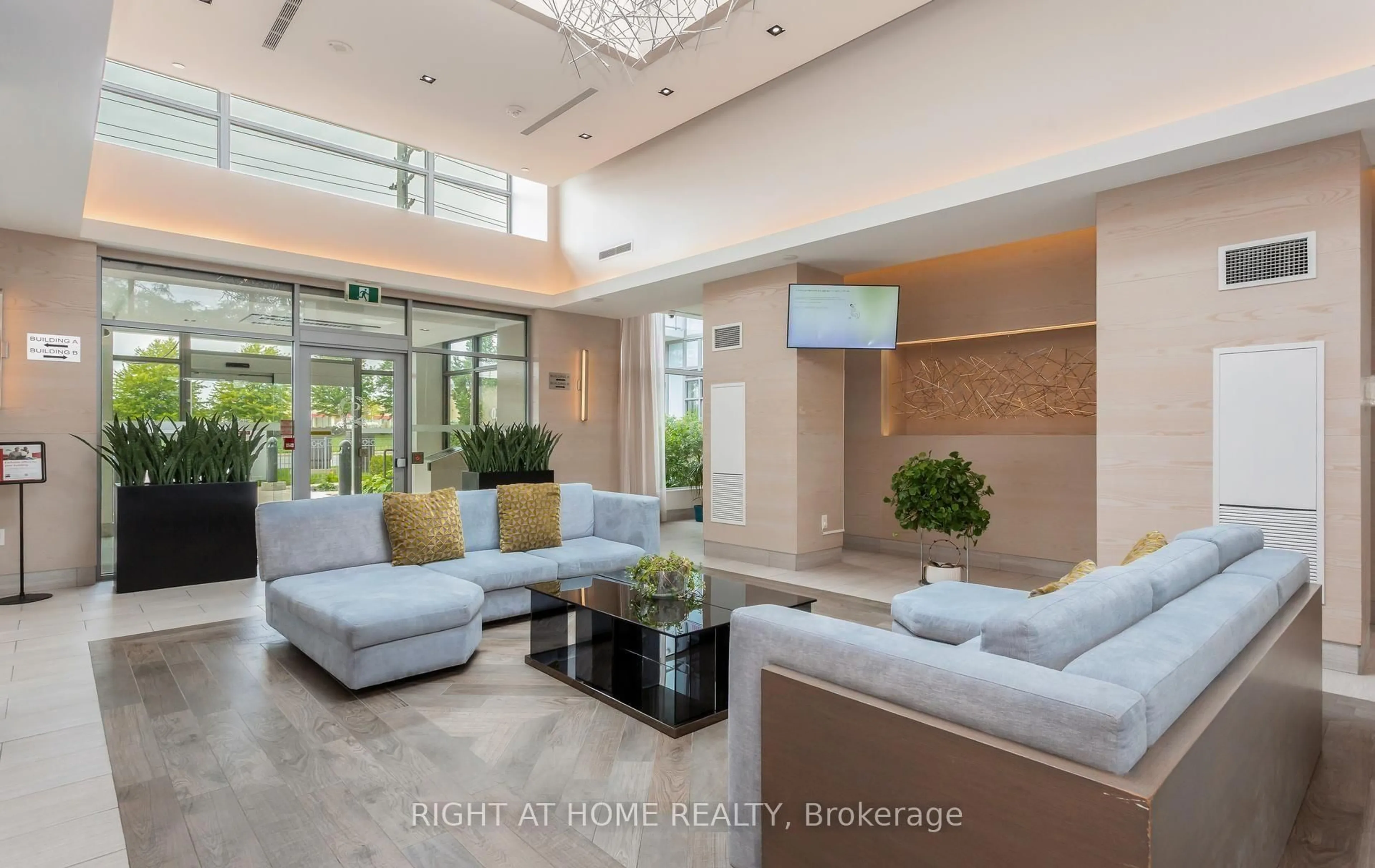 Lobby for 4655 Glen Erin Dr #1604, Mississauga Ontario L5M 0Z1