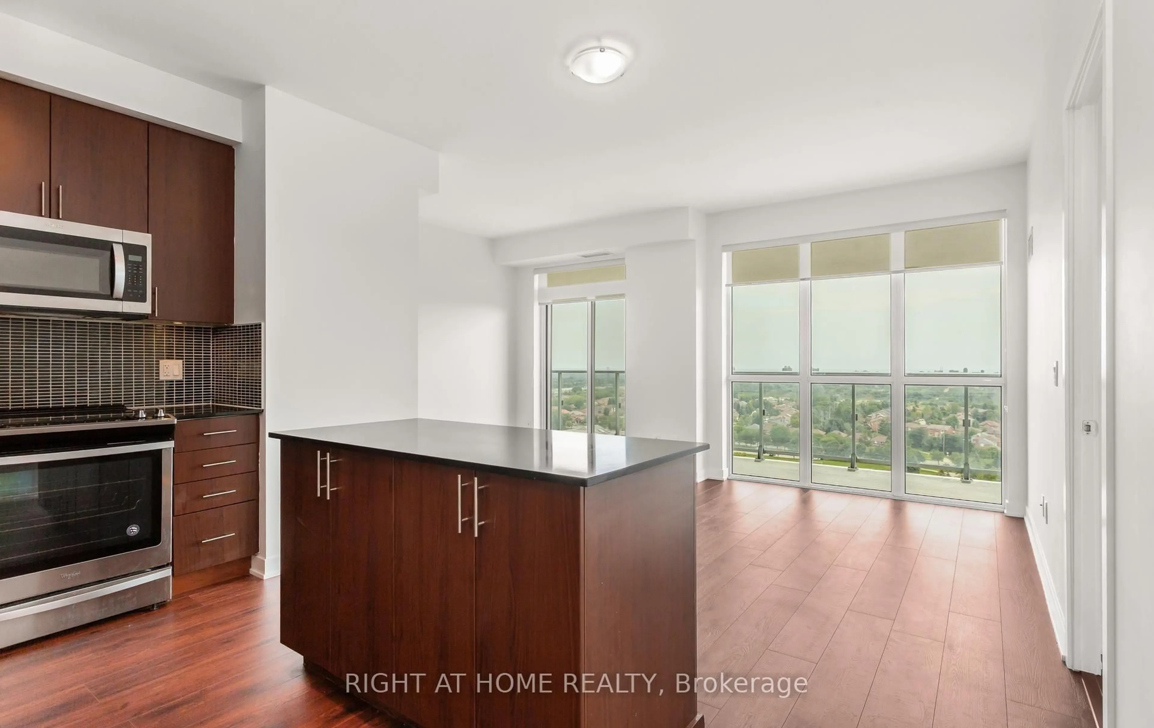 Open concept kitchen, unknown for 4655 Glen Erin Dr #1604, Mississauga Ontario L5M 0Z1