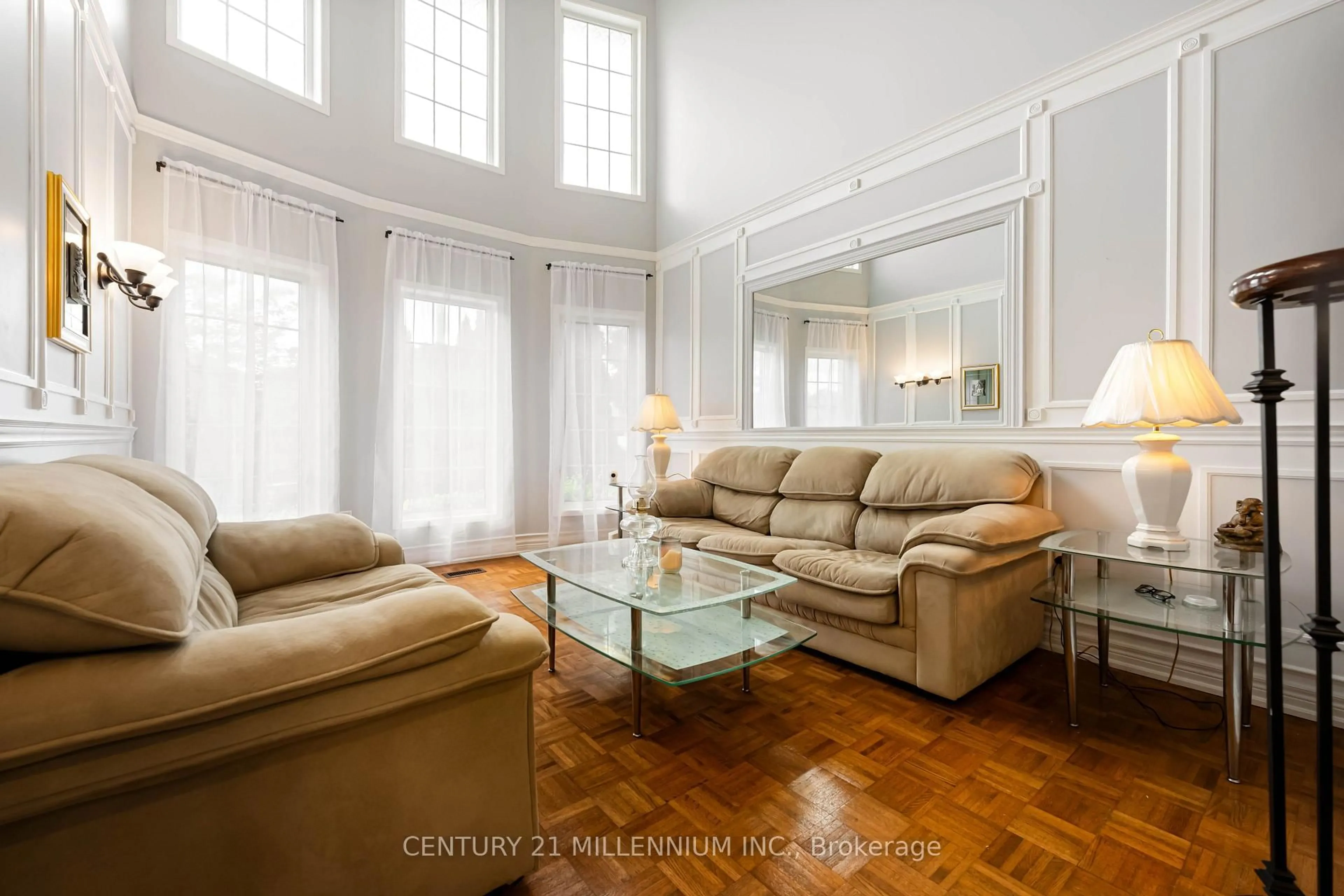 Living room with furniture, unknown for 33 Fletchers Creek Blvd, Brampton Ontario L6X 4S3