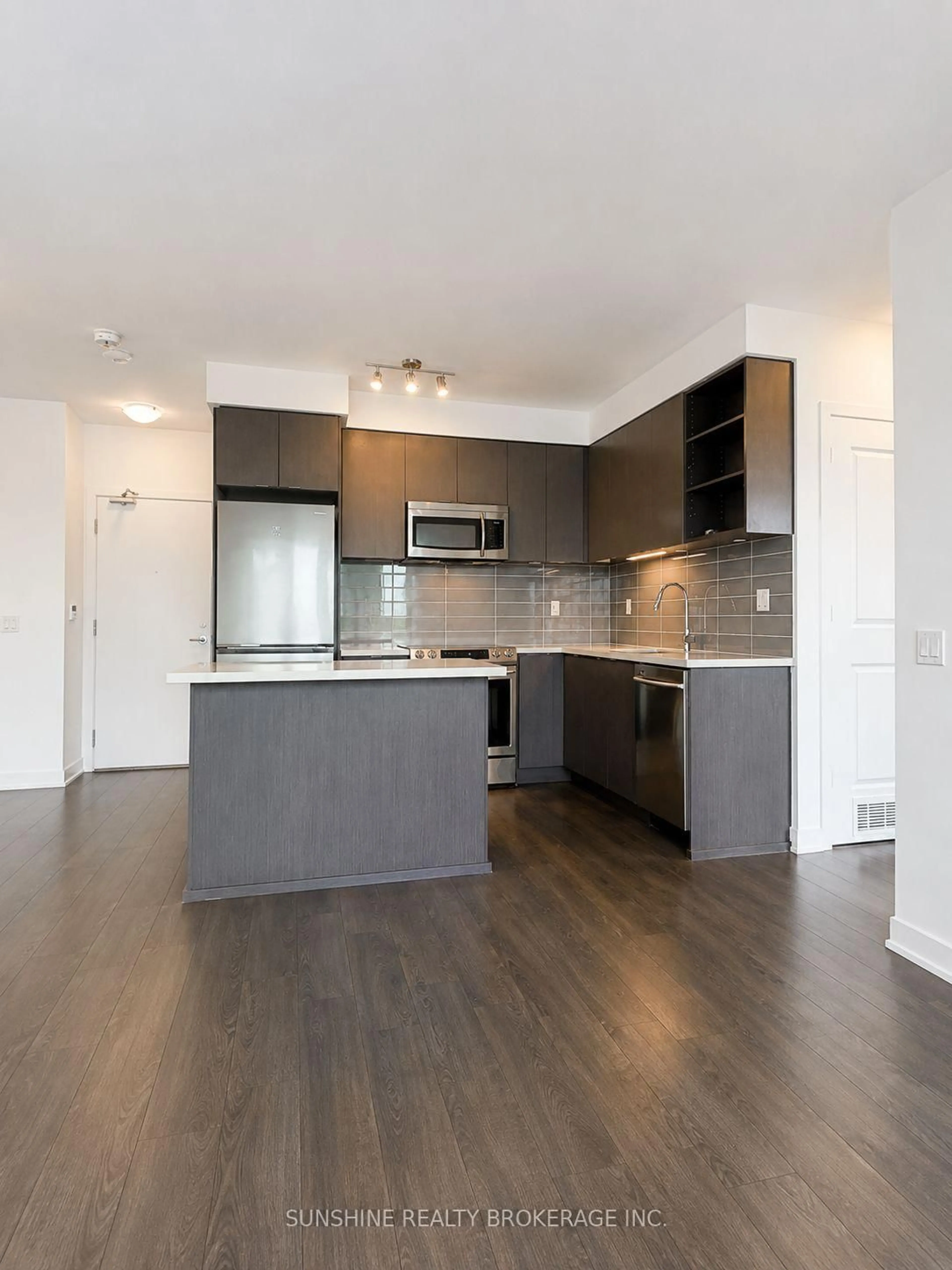 Open concept kitchen, unknown for 4699 glen eric Dr #1201, Mississauga Ontario L5N 3L3