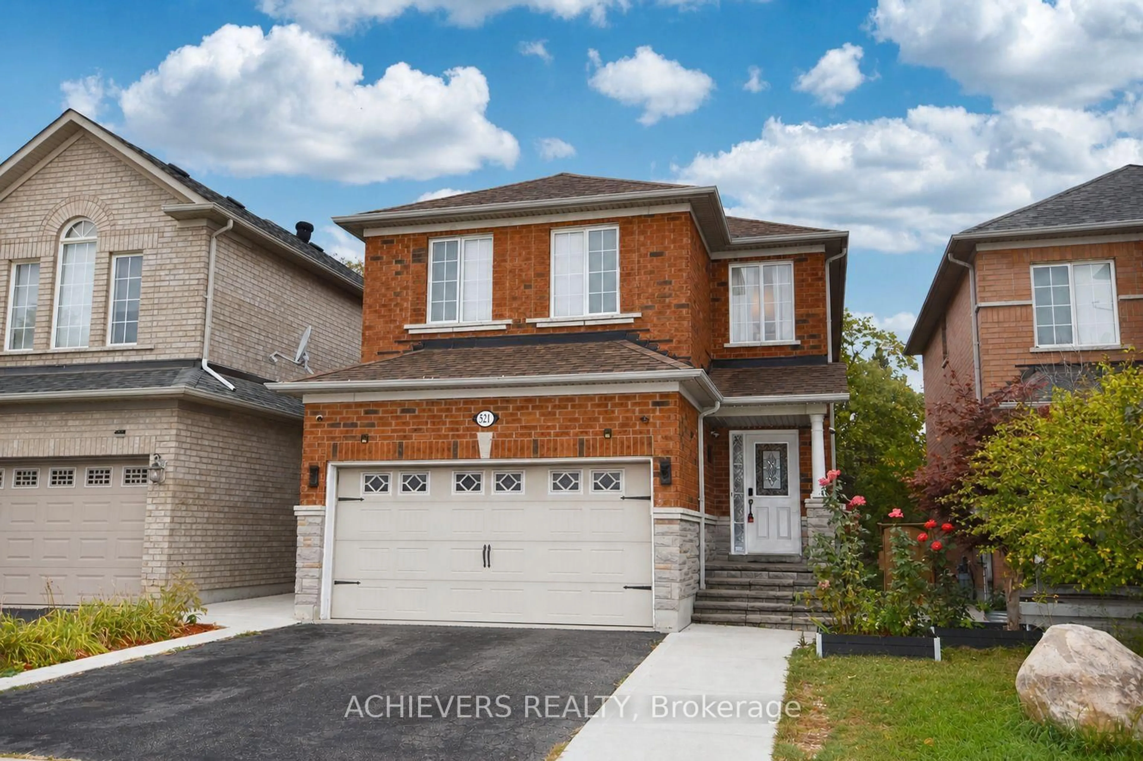 Home with brick exterior material, street for 521 Navigator Dr, Mississauga Ontario L5W 1P5