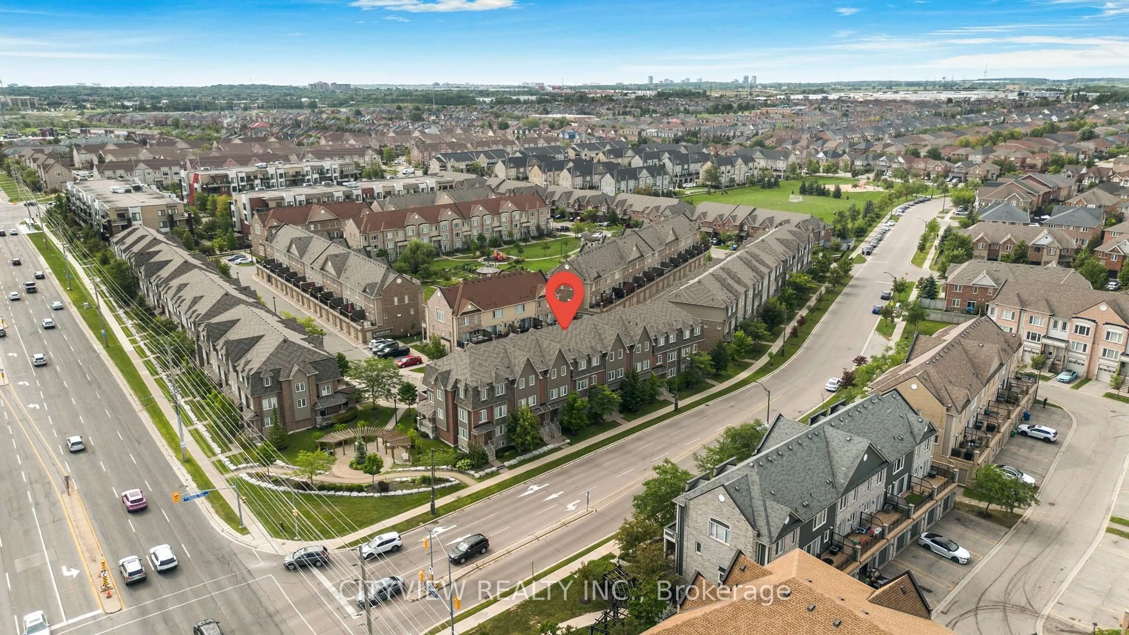 A pic from outside/outdoor area/front of a property/back of a property/a pic from drone, city buildings view from balcony for 3170 Boxford Cres #5, Mississauga Ontario L5M 0X1