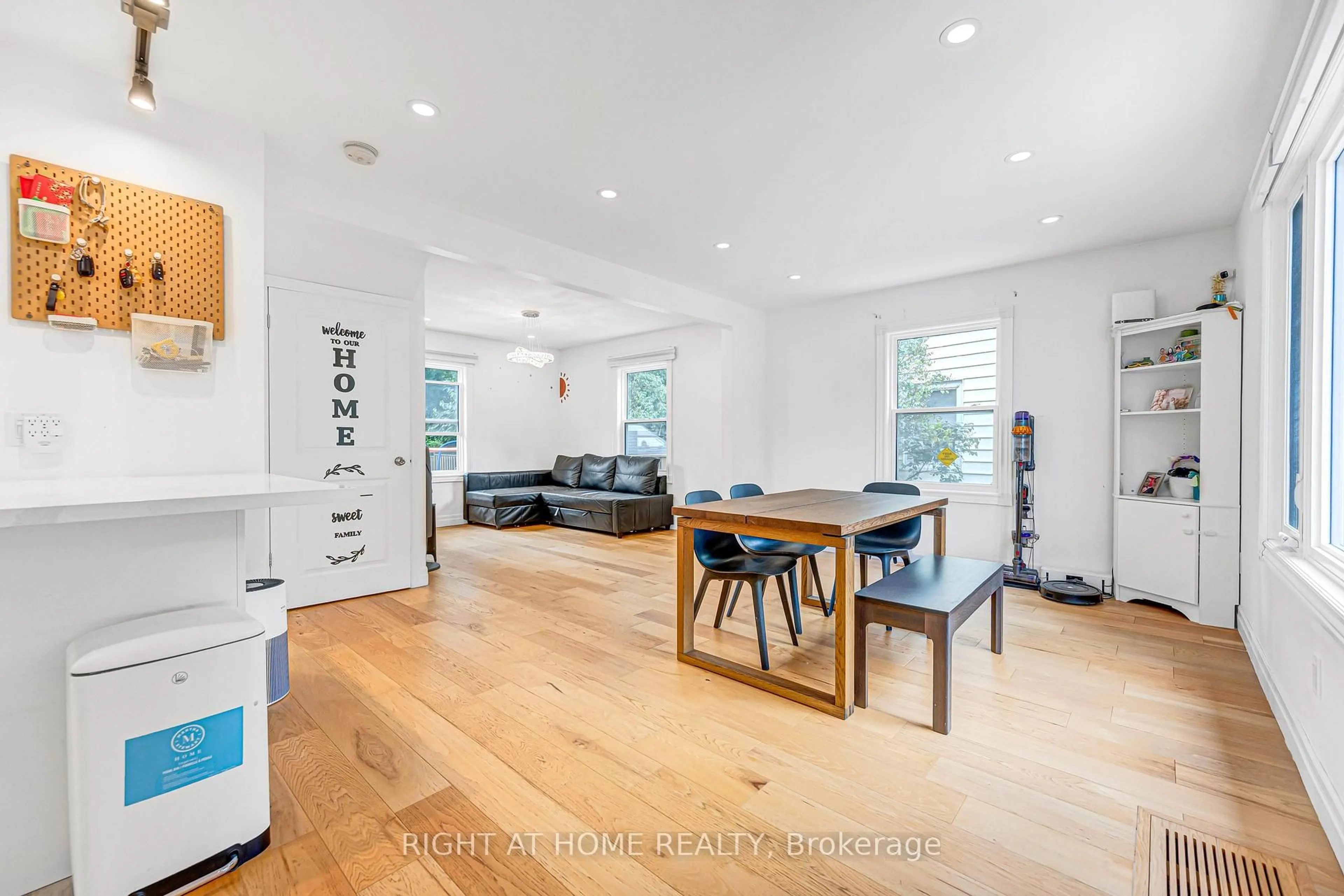 Open concept kitchen, wood/laminate floor for 121 Hearst Circ, Toronto Ontario M6M 2V4
