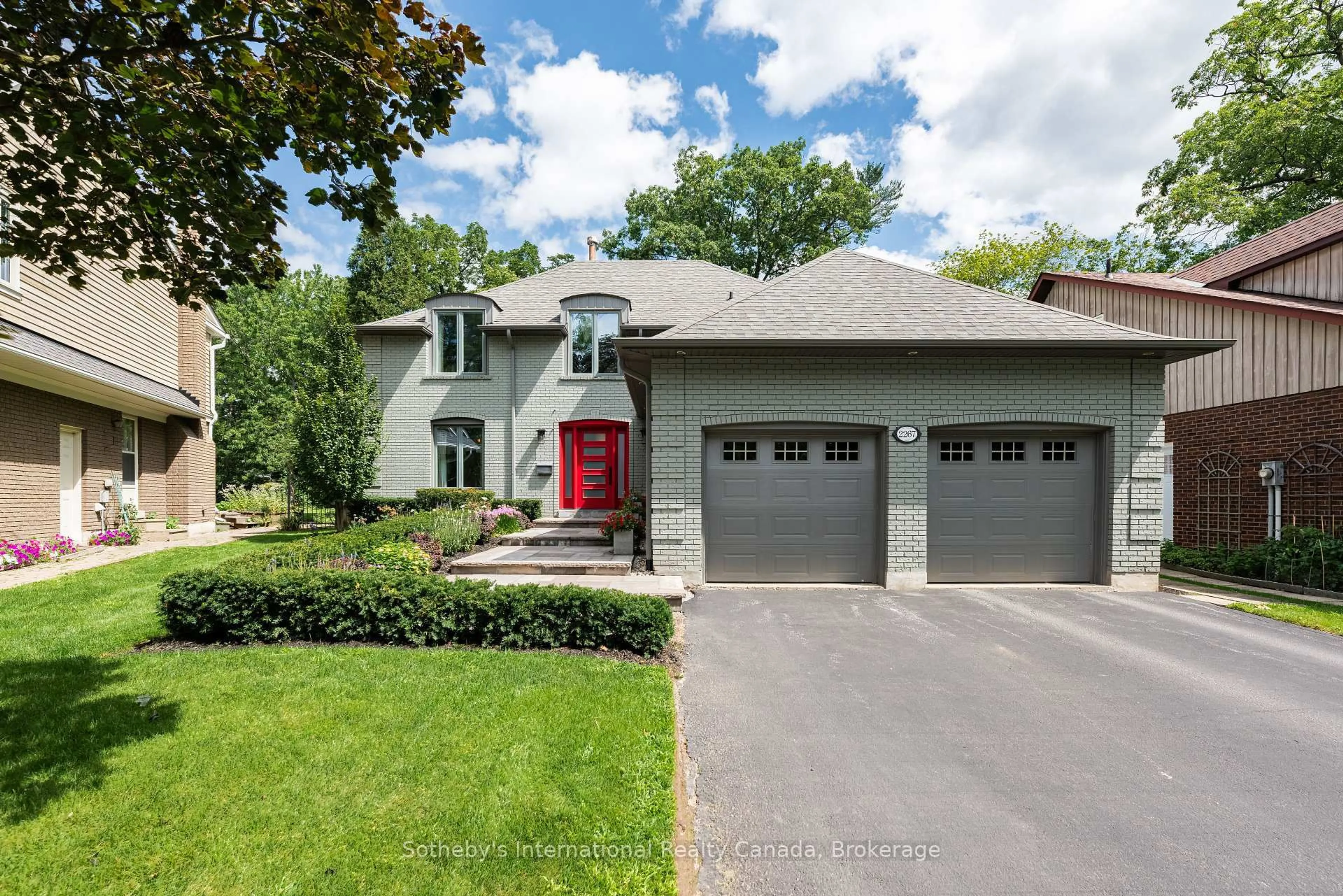 Home with brick exterior material, street for 2267 Cedarberry Crt, Oakville Ontario L6J 6E5