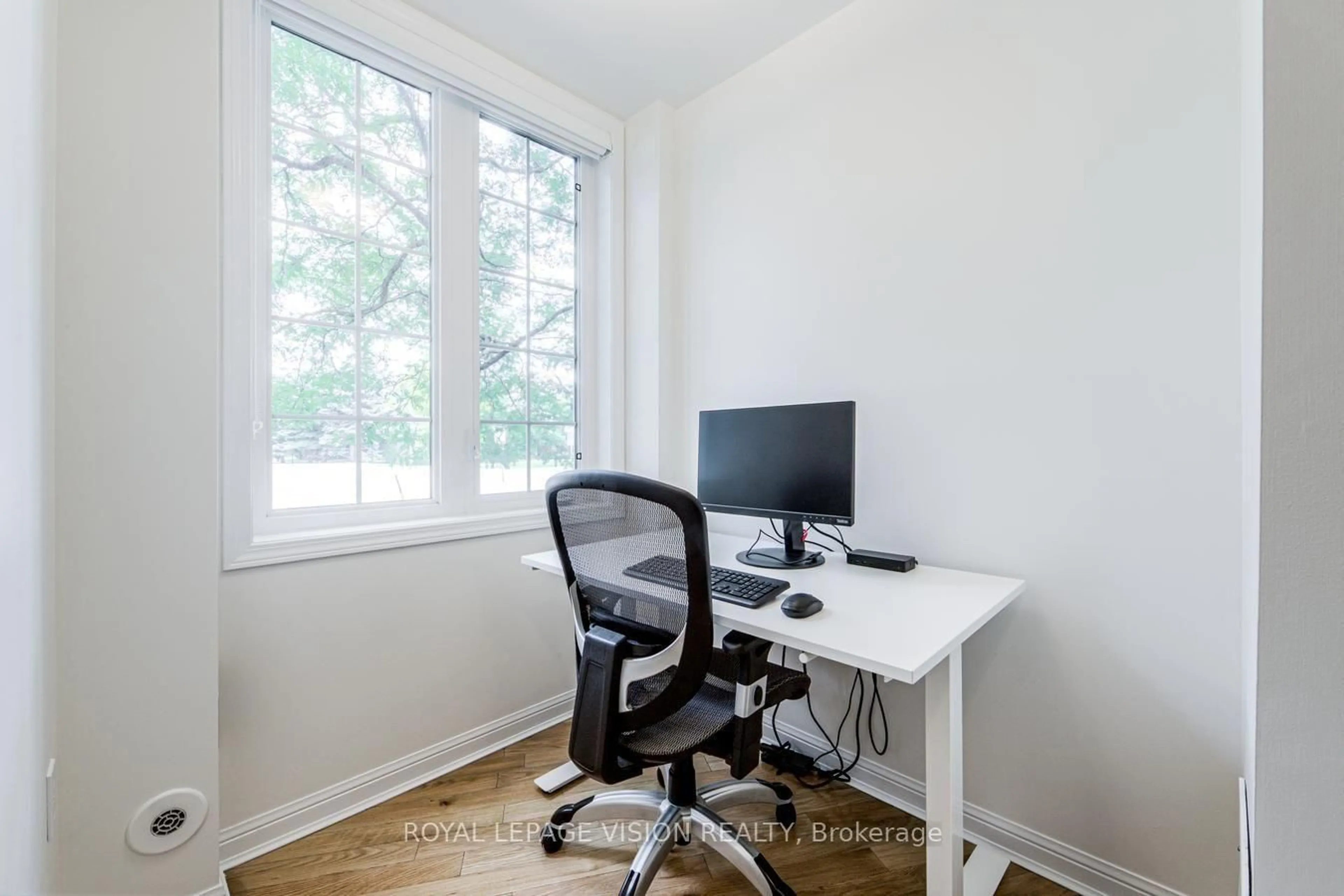 A pic of a room for 2614 Dashwood Dr #40, Oakville Ontario L6M 0K5