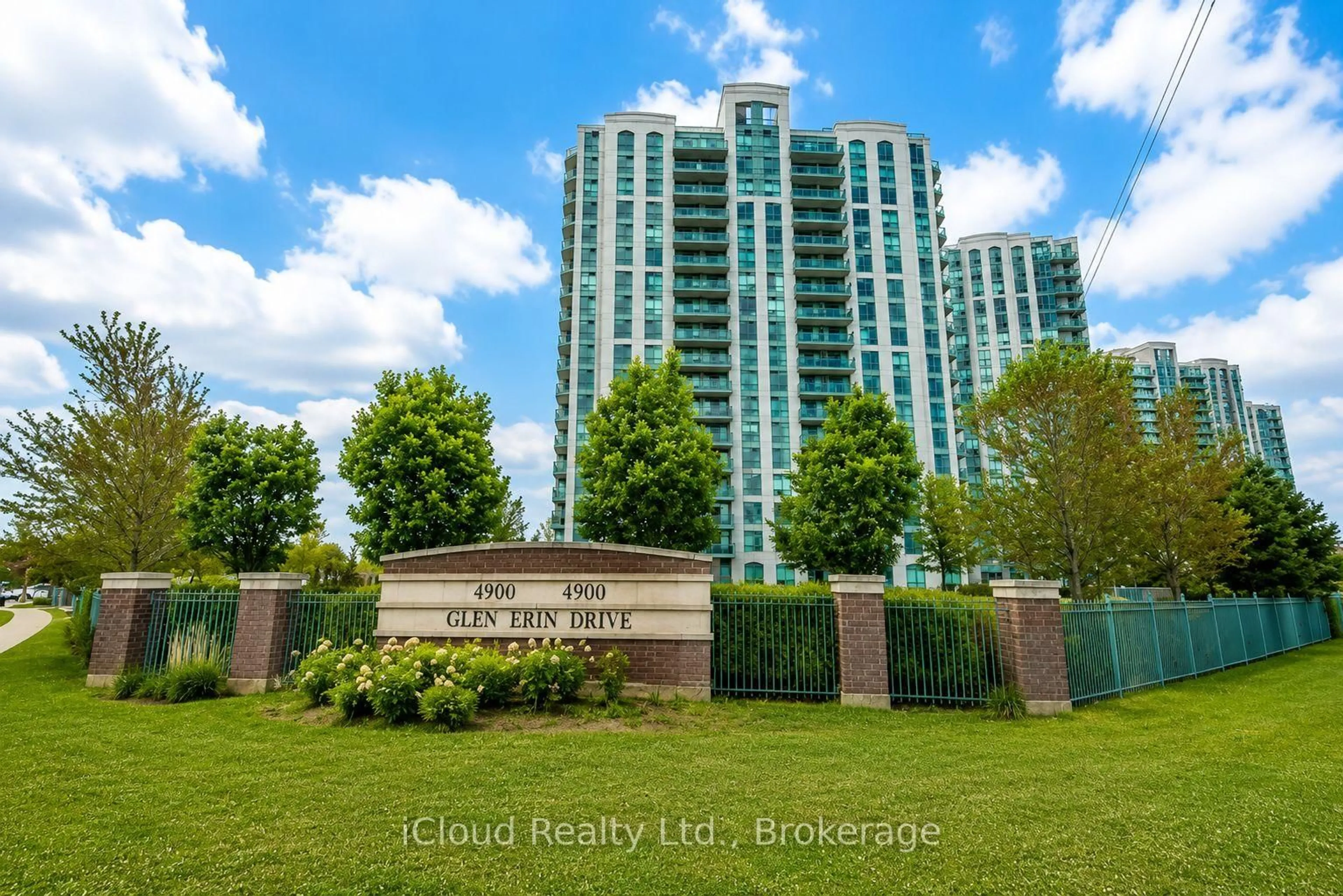 A pic from outside/outdoor area/front of a property/back of a property/a pic from drone, water/lake/river/ocean view for 4900 Glen Erin Dr #1507, Mississauga Ontario L5M 7S2