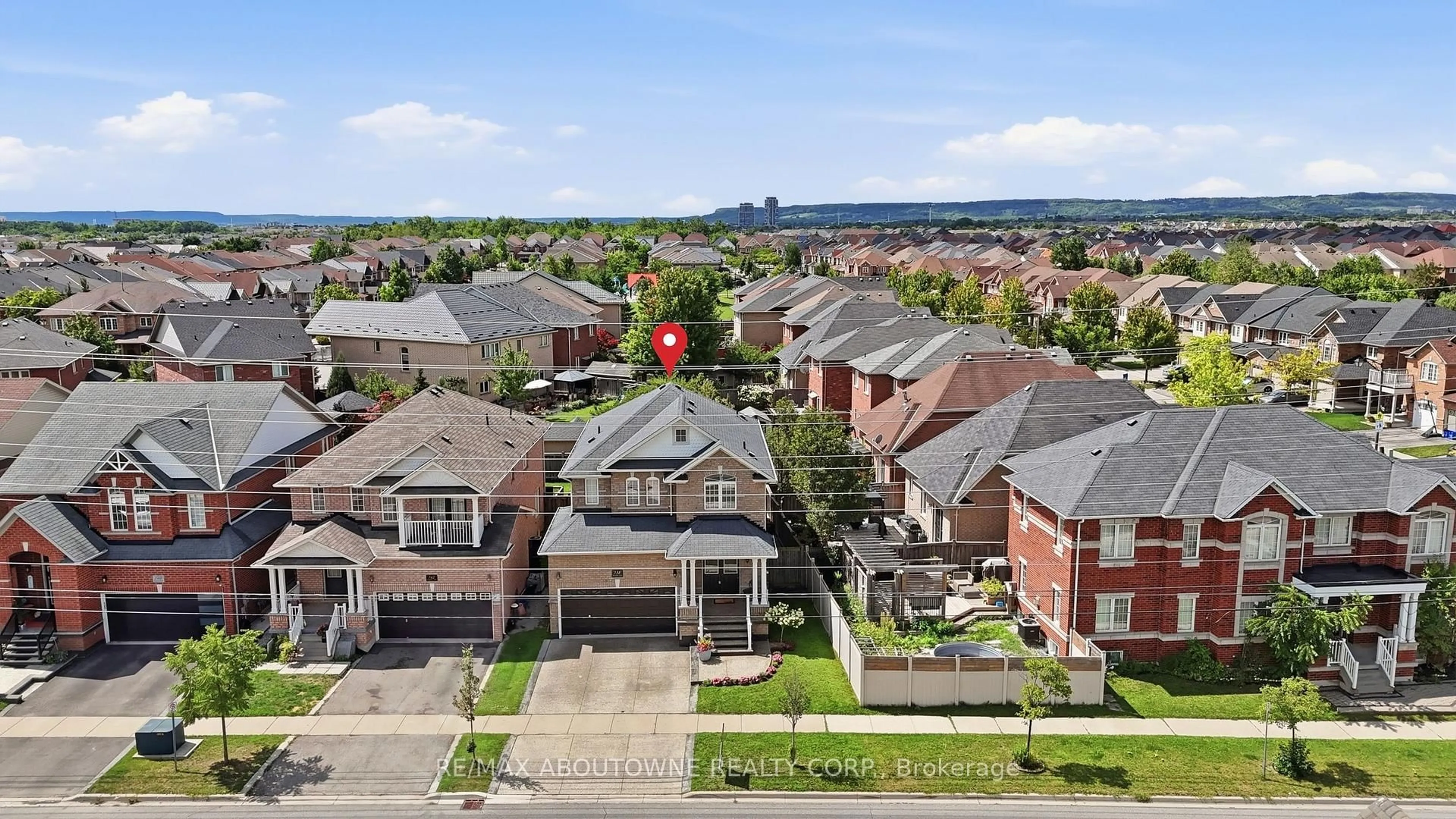 A pic from outside/outdoor area/front of a property/back of a property/a pic from drone, street for 738 Fourth Line, Milton Ontario L9T 7E4