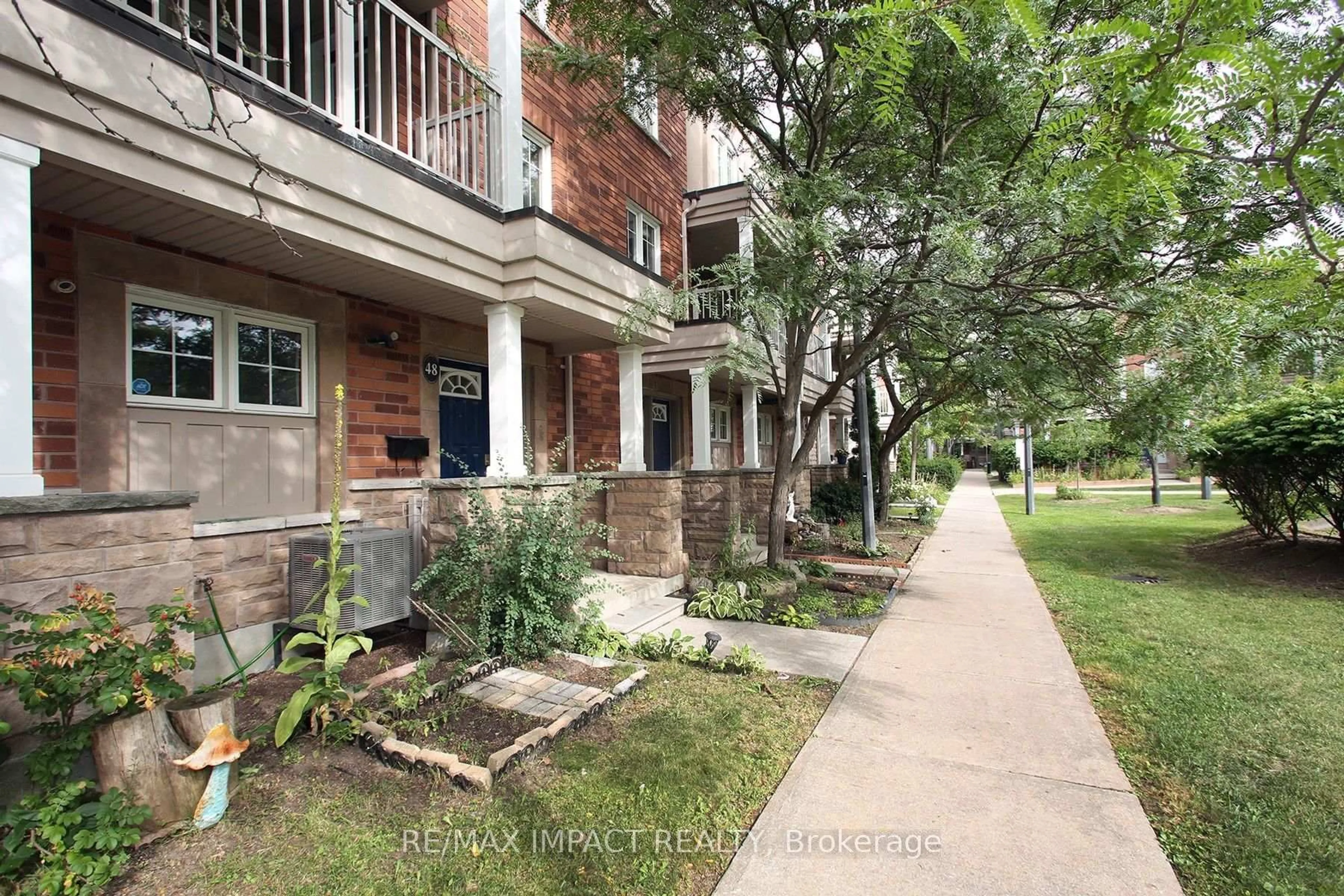 Patio, street for 375 Cook Rd #48, Toronto Ontario M3J 3T6