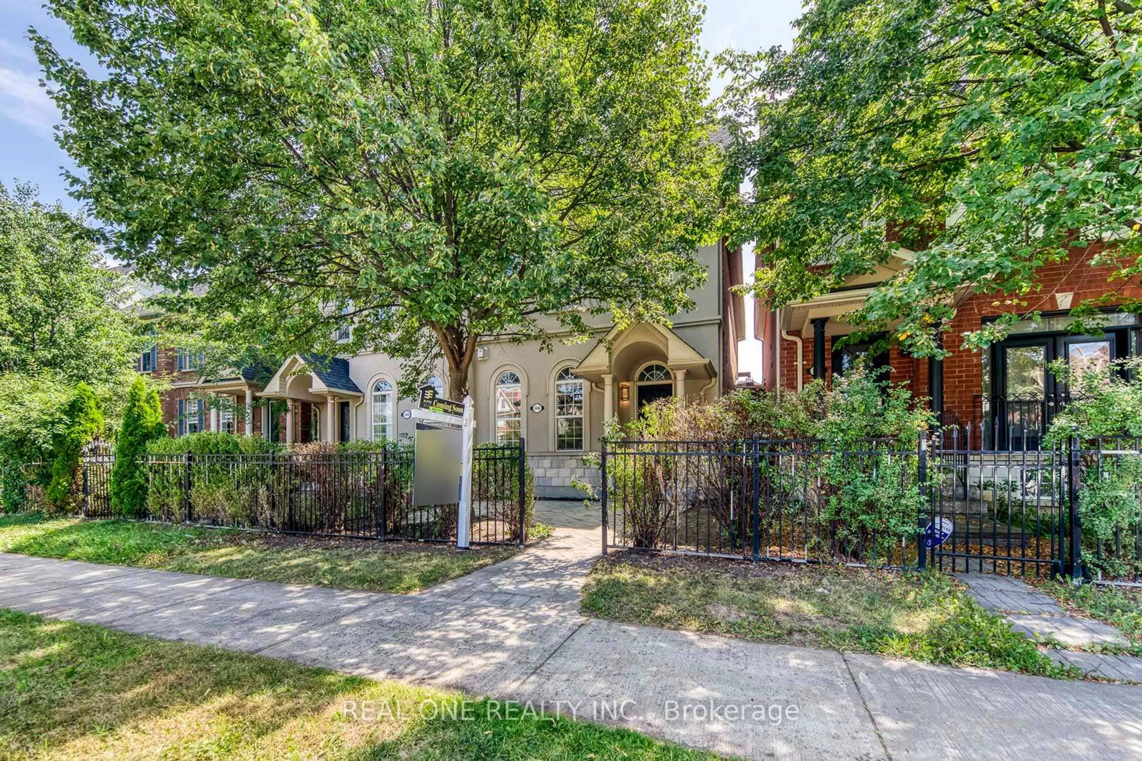 Unknown for 3486 Eglinton Ave, Mississauga Ontario L5M 7P4