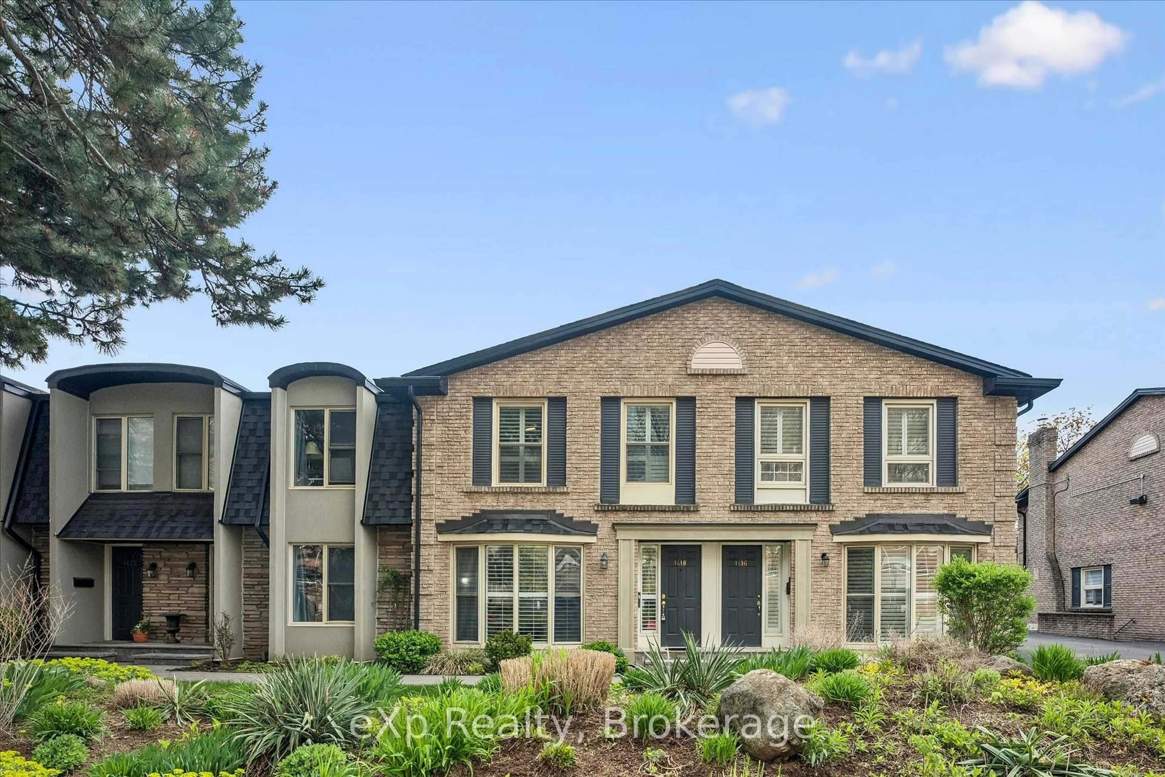 Home with brick exterior material, unknown for 1418 Ghent Ave, Burlington Ontario L7S 1W8