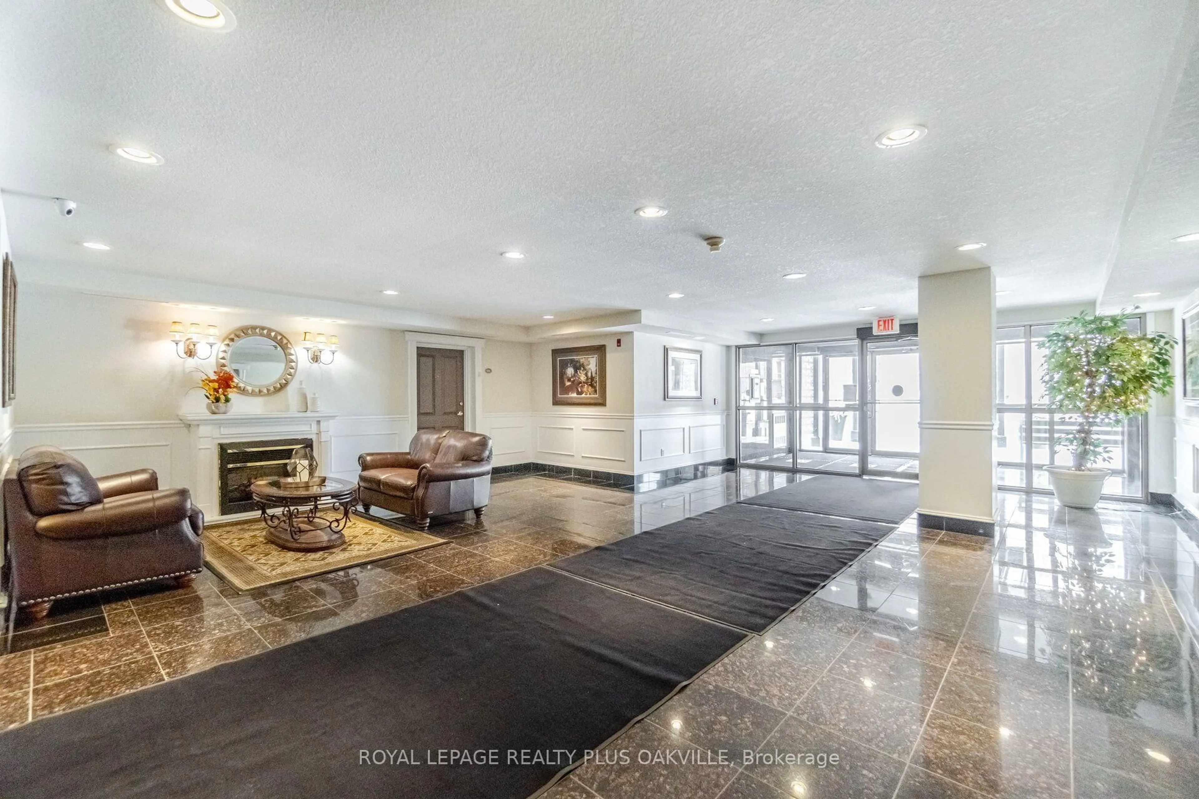 Lobby for 1998 Ironstone Dr #601, Burlington Ontario L7L 7P7