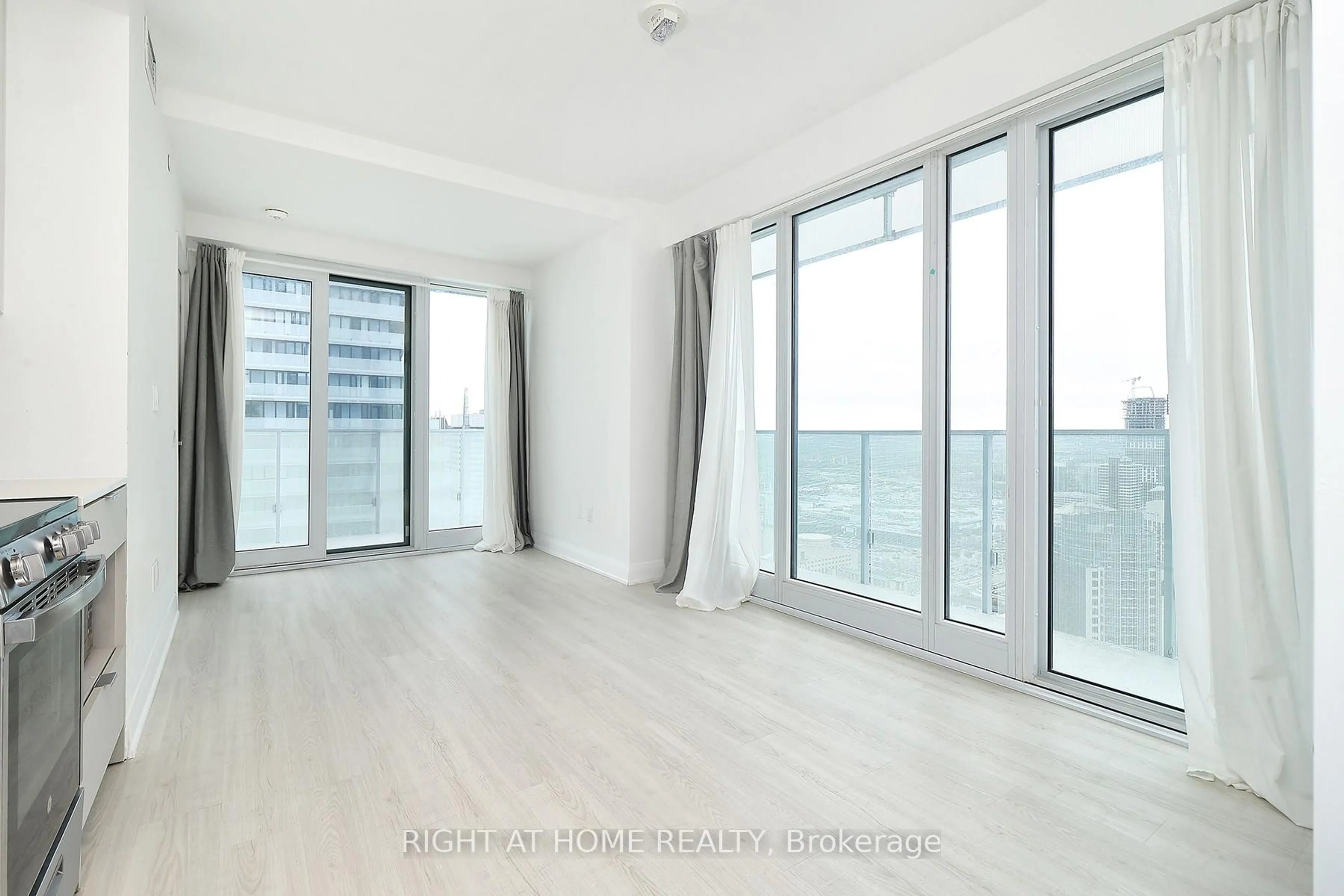 A pic of a room for 3883 Quartz Rd #4203, Mississauga Ontario L5B 0M4