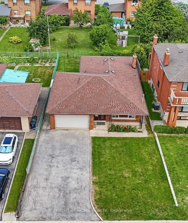 84 Raven Rd, Toronto 3