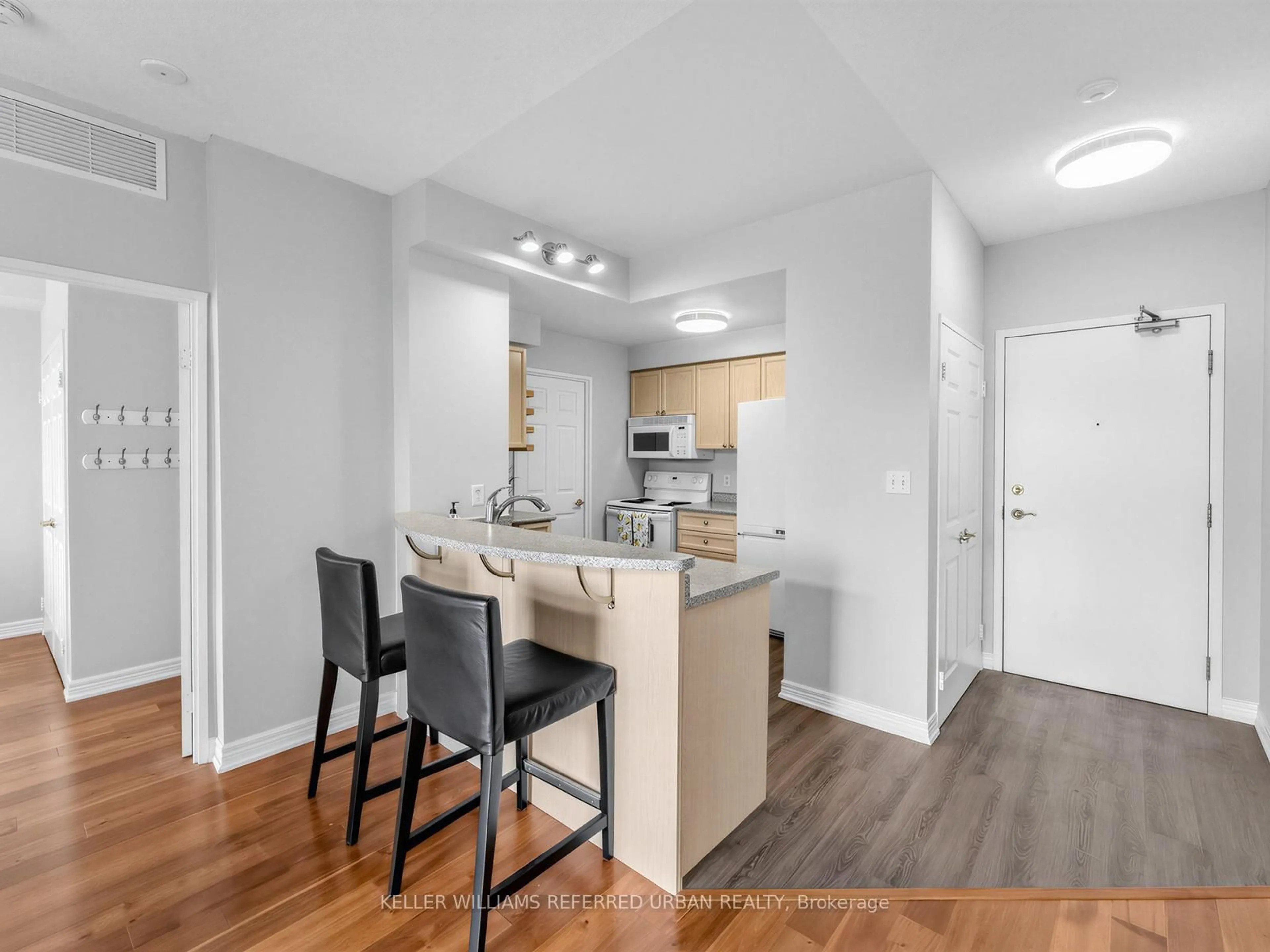 Unknown for 2301 Parkhaven Blvd #406, Oakville Ontario L6H 6V6