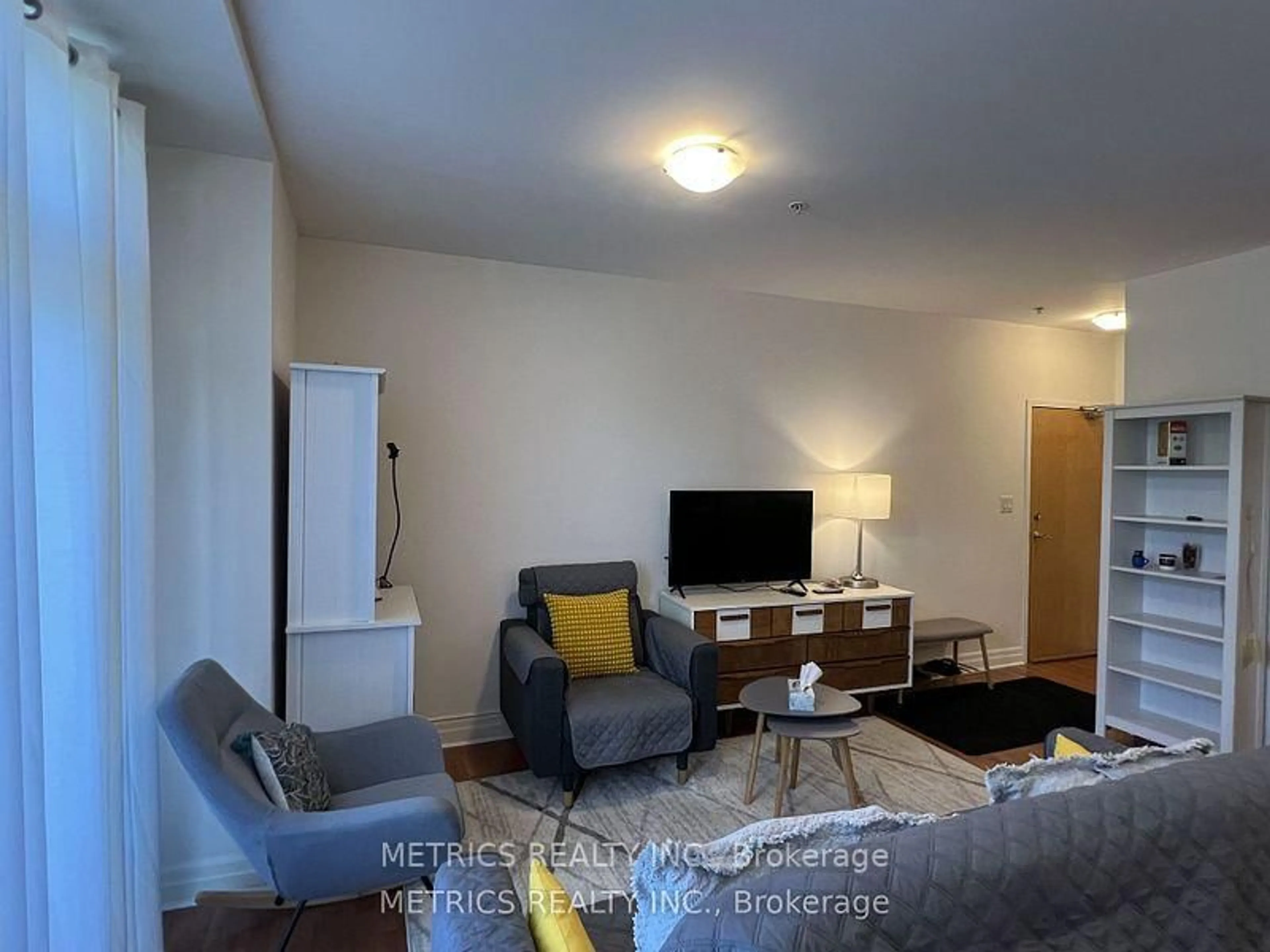 Living room with furniture, unknown for 459 kerr St #201, Oakville Ontario L6K 3C2