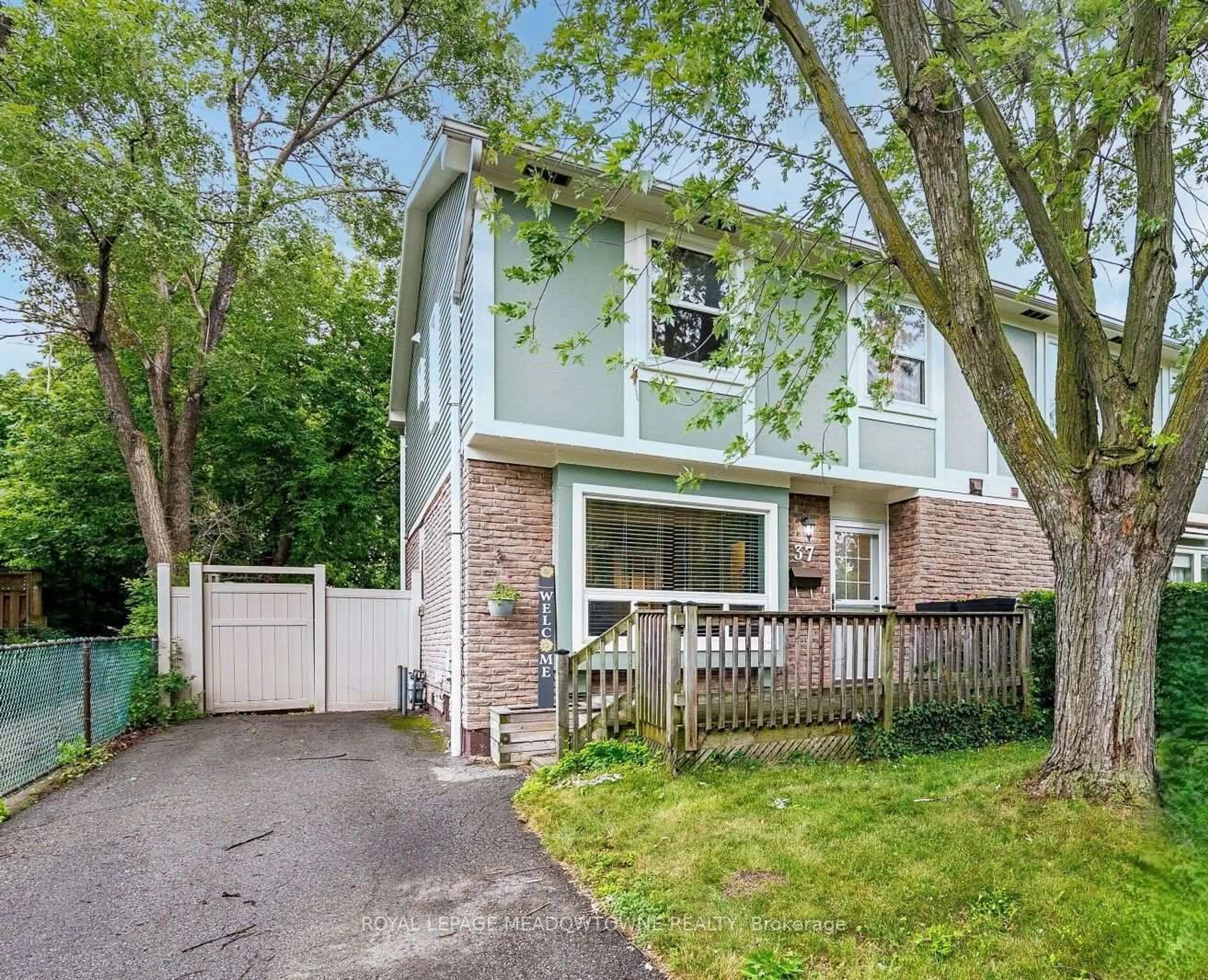Unknown for 37 Salisbury Circ, Brampton Ontario L6V 2Z4