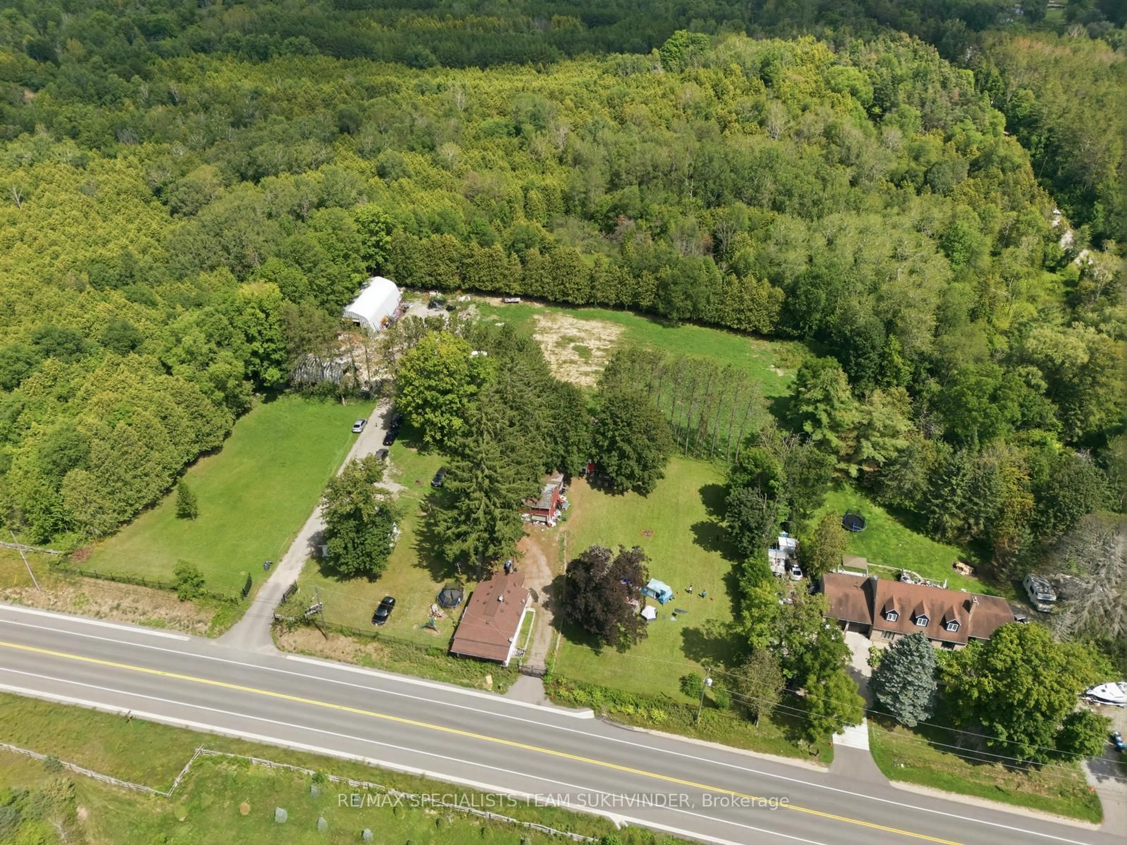 A pic from outside/outdoor area/front of a property/back of a property/a pic from drone, unknown for 17043 The Gore Rd, Caledon Ontario L7E 0X6