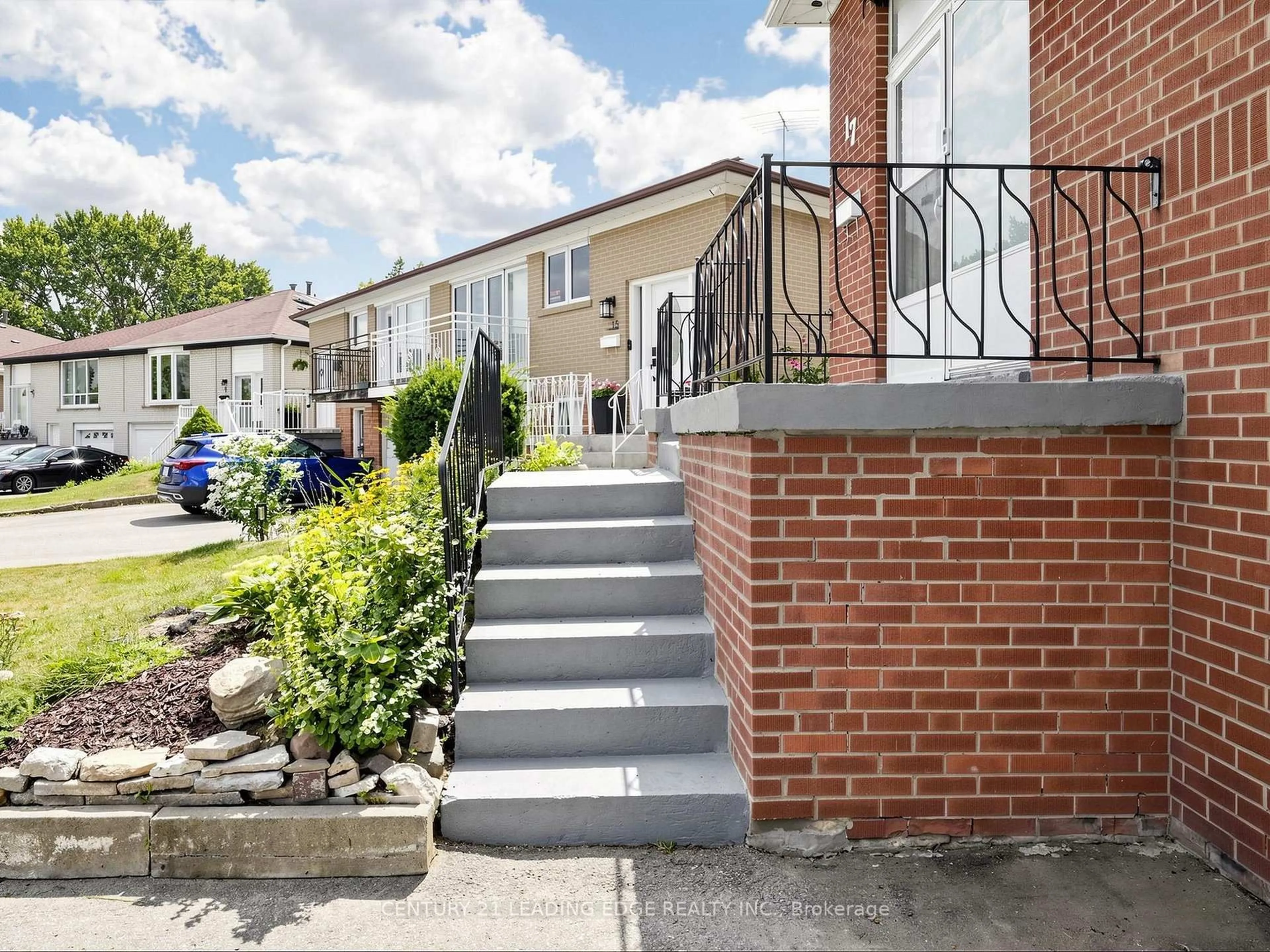 Unknown for 17 Tinton Cres, Toronto Ontario M9V 2H9