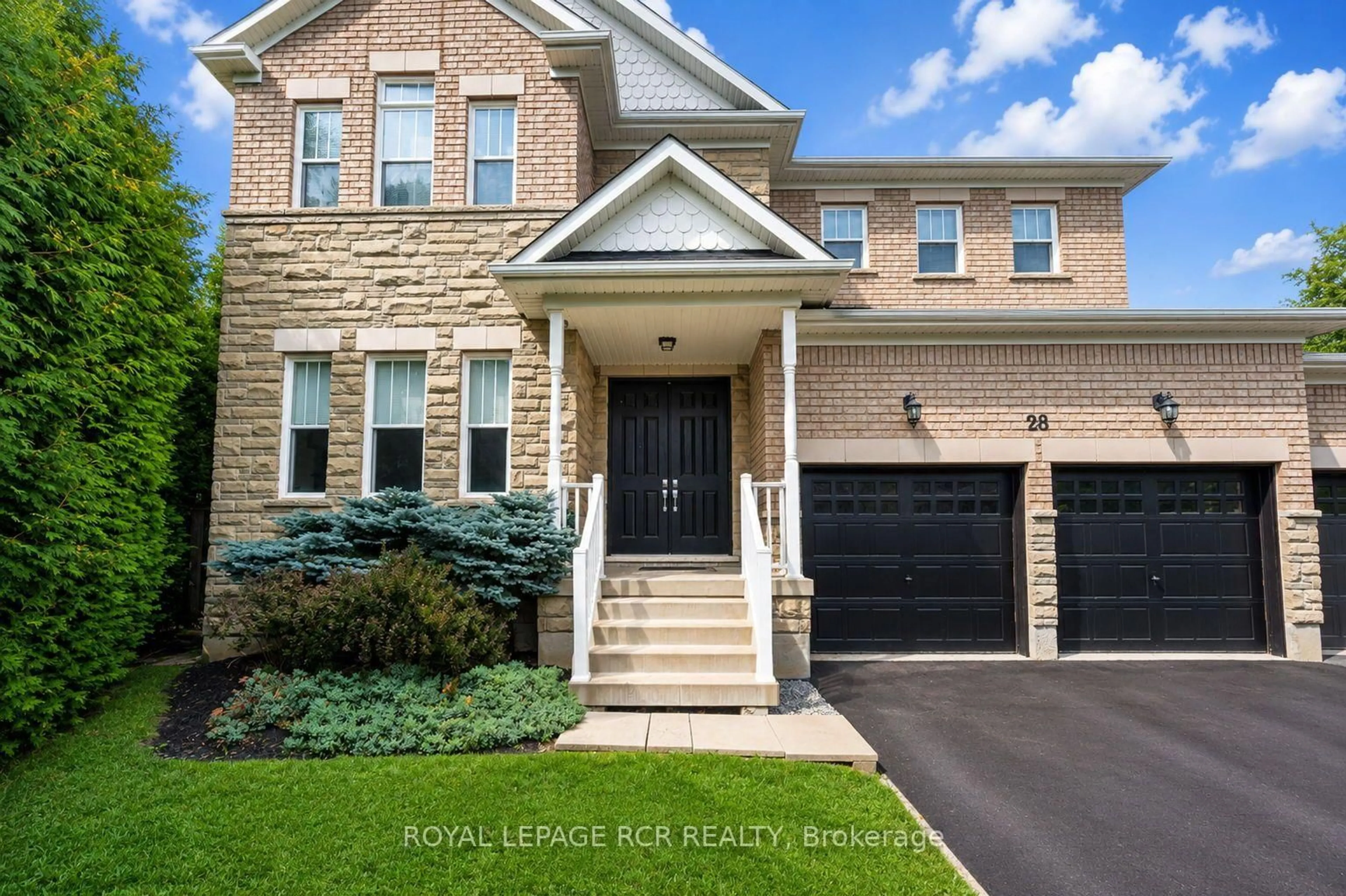Home with brick exterior material, street for 28 Billy Crt, Caledon Ontario L7C 3X3