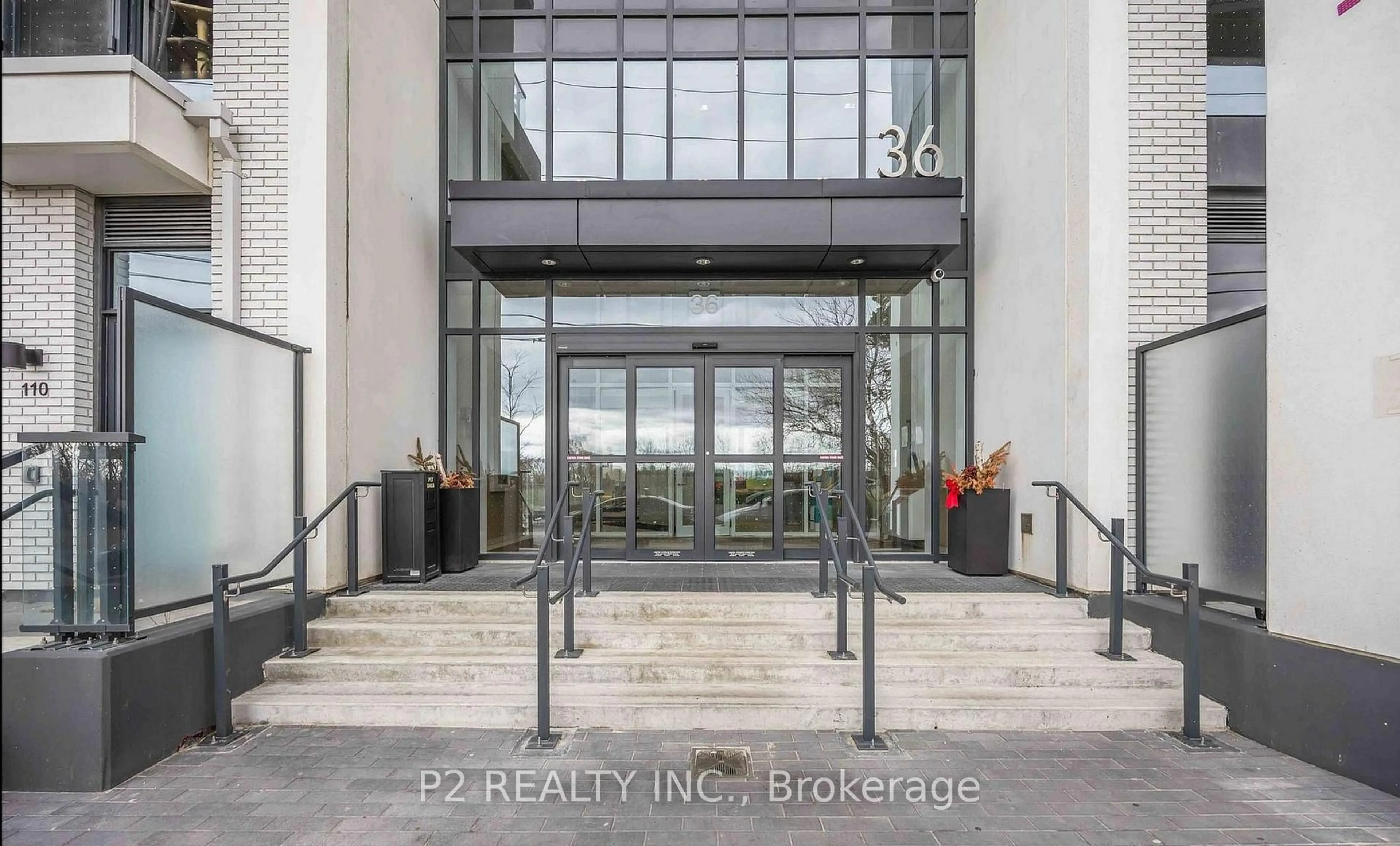 Indoor foyer for 36 Zorra St #3510, Toronto Ontario M8Z 0G5