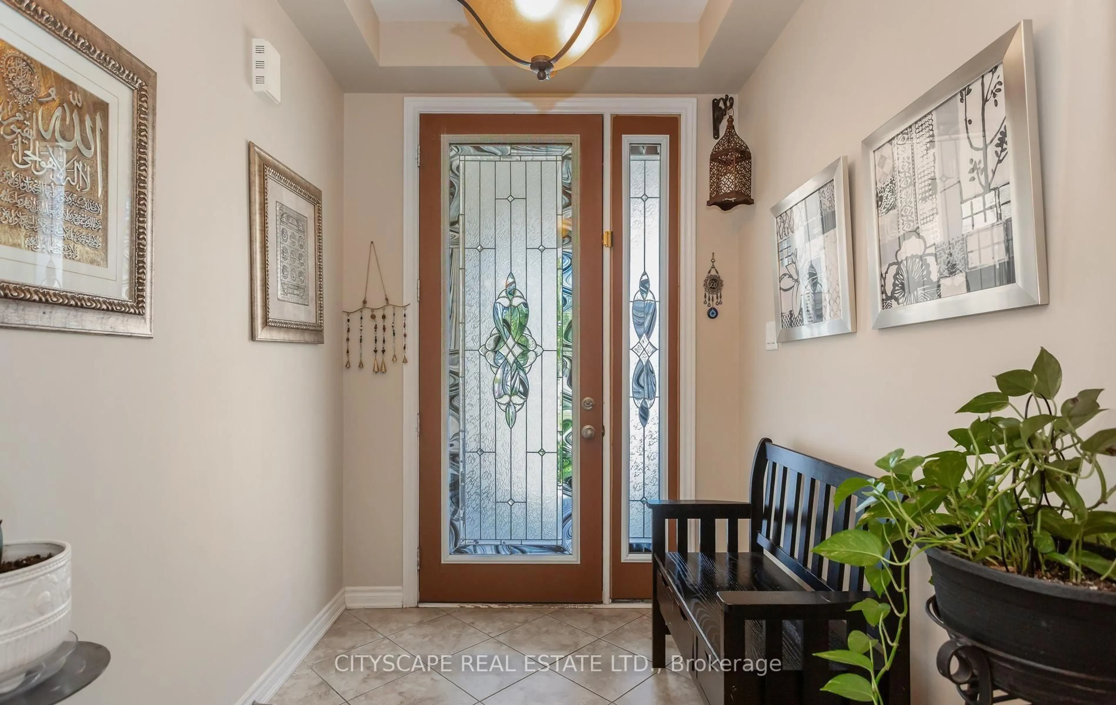 Indoor entryway for 485 Pringle Ave #21, Milton Ontario L9T 8A9