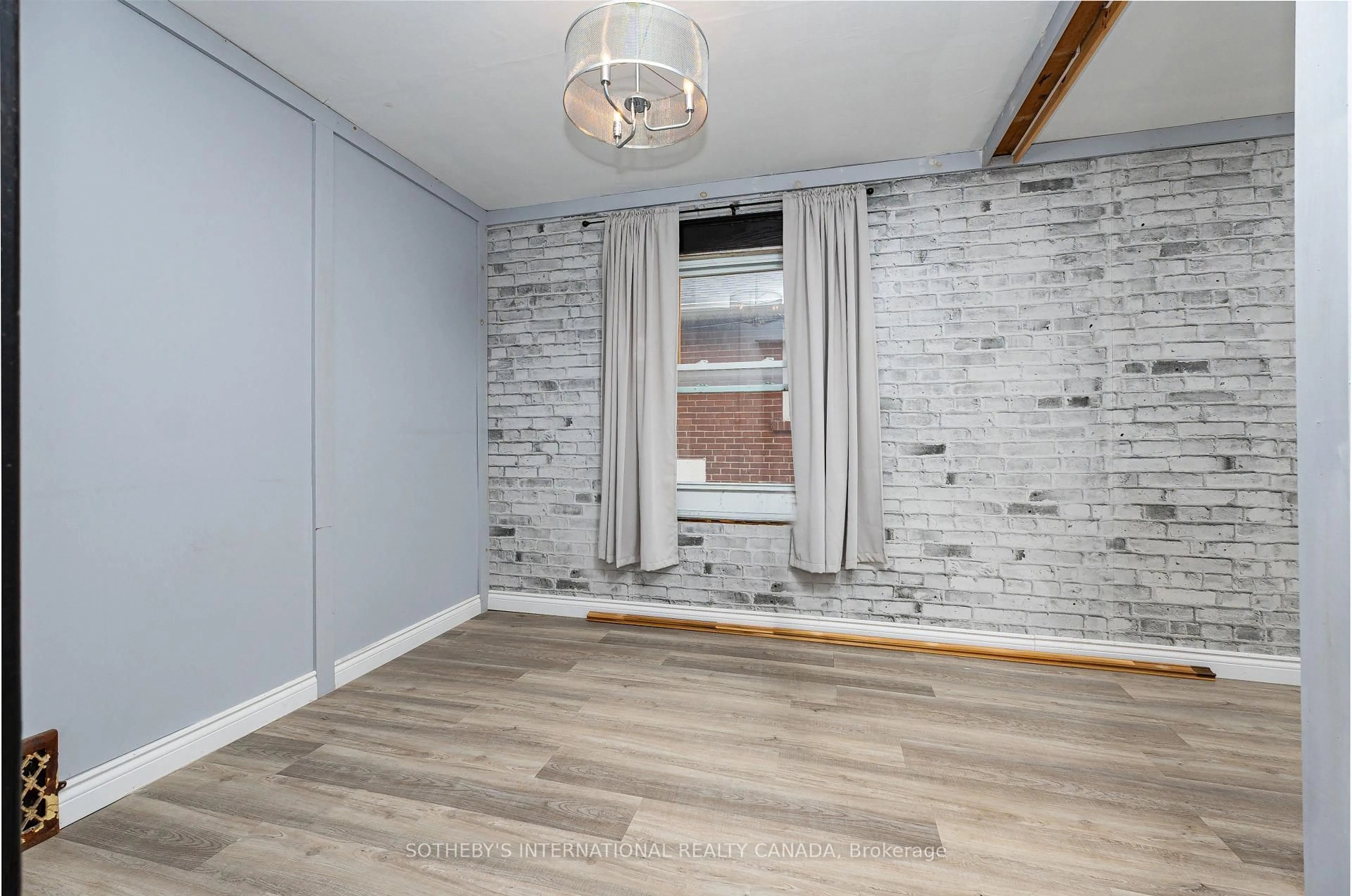 A pic of a room for 4 Marshall Blvd, Toronto Ontario M6N 2R7