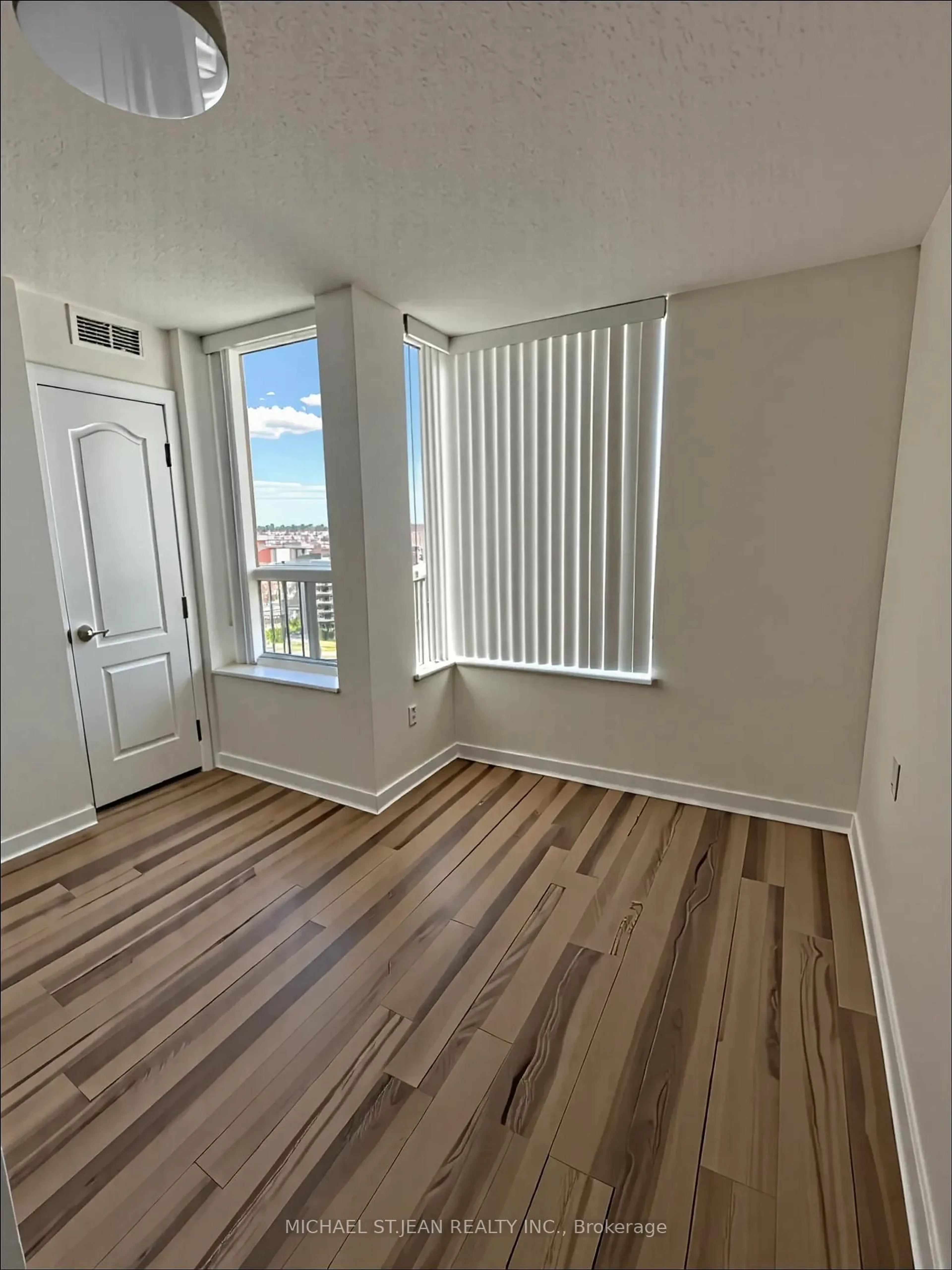 A pic of a room for 4640 Kimbermount Ave #707, Mississauga Ontario L5M 5W6