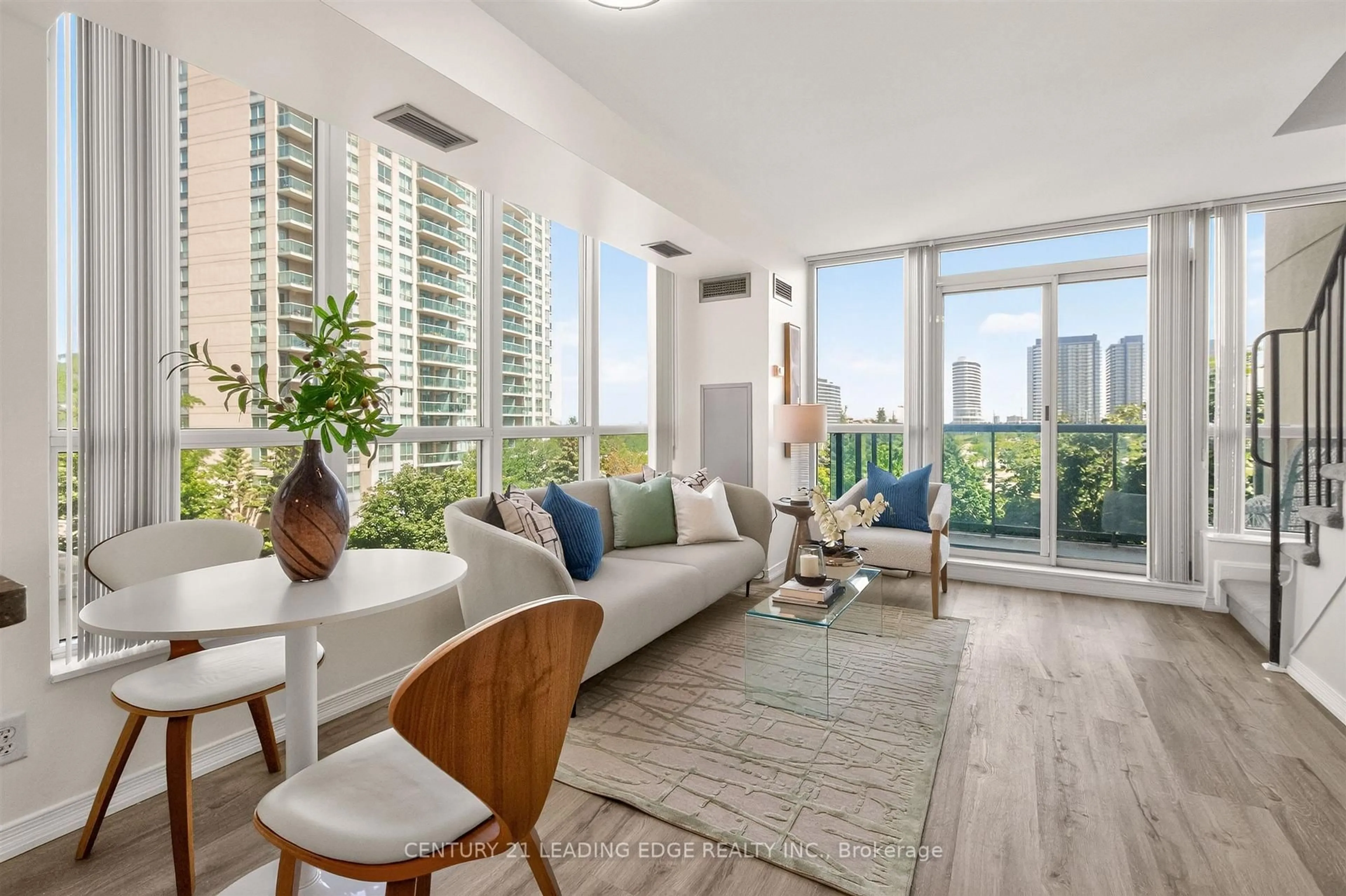 Living room with furniture, unknown for 2585 Erin Centre Blvd #403, Mississauga Ontario L5M 6Z7