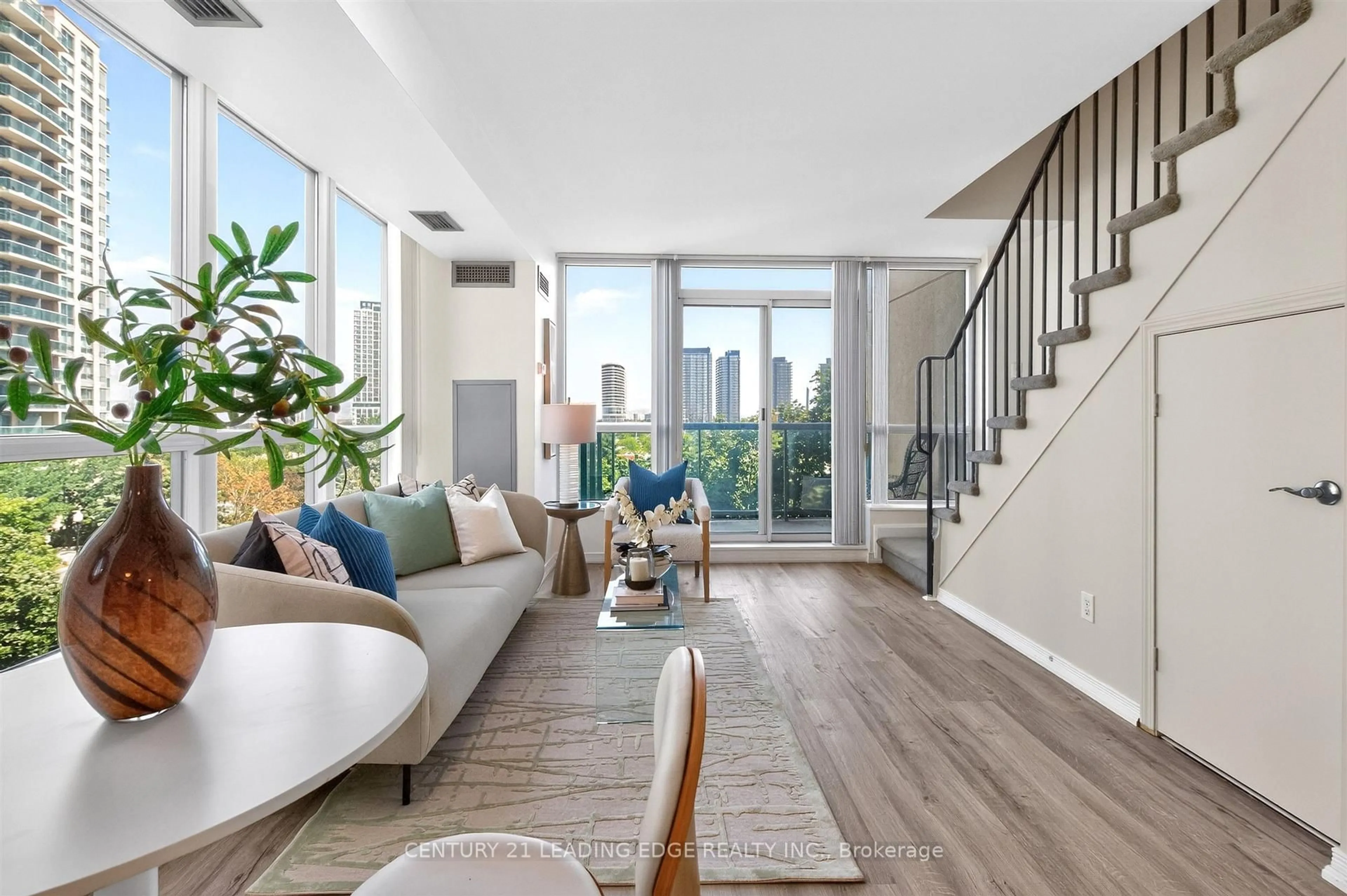 Living room with furniture, unknown for 2585 Erin Centre Blvd #403, Mississauga Ontario L5M 6Z7